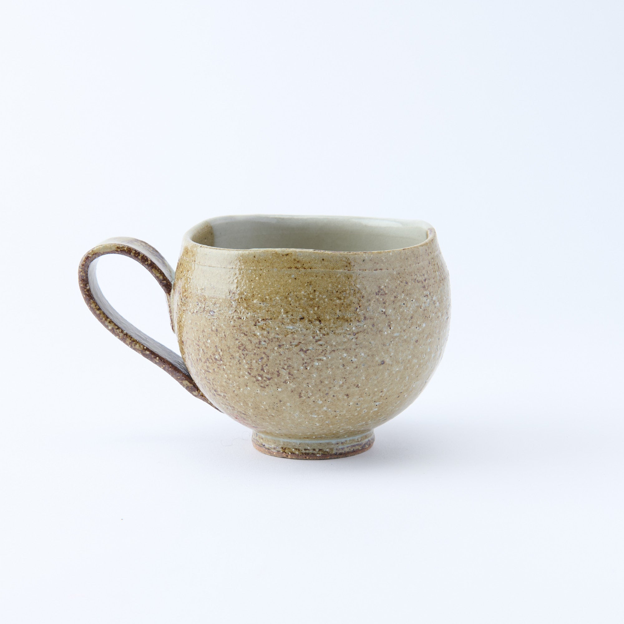 Animals in Sunny Spot Round Mug