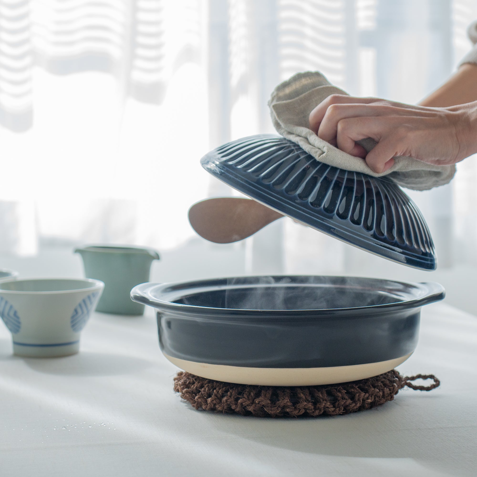 Yokkaichi Banko ware Kikka Donabe Japanese Clay Pot for 3 to 4