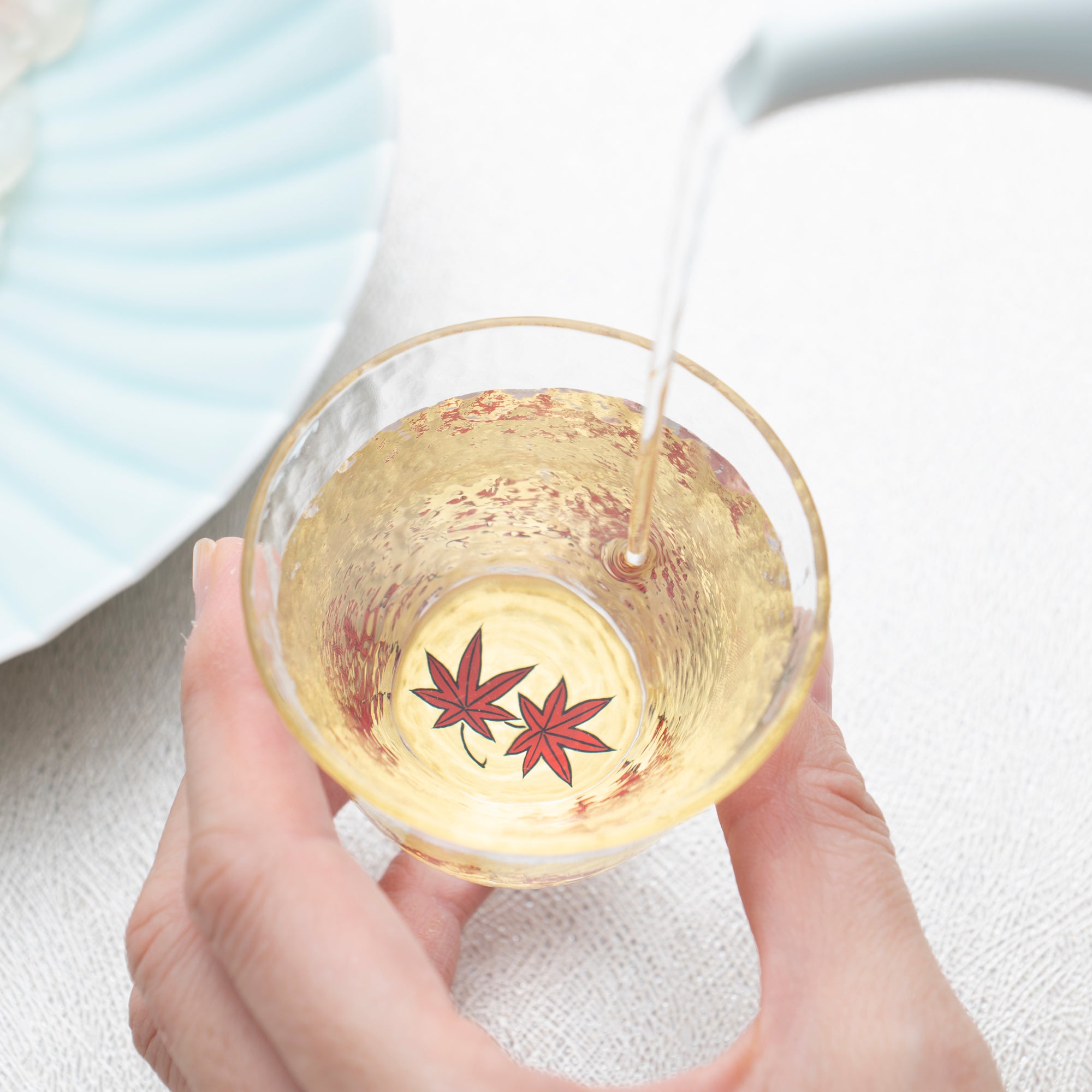 Copa de sake Maki-e Guinomi con hojas de arce