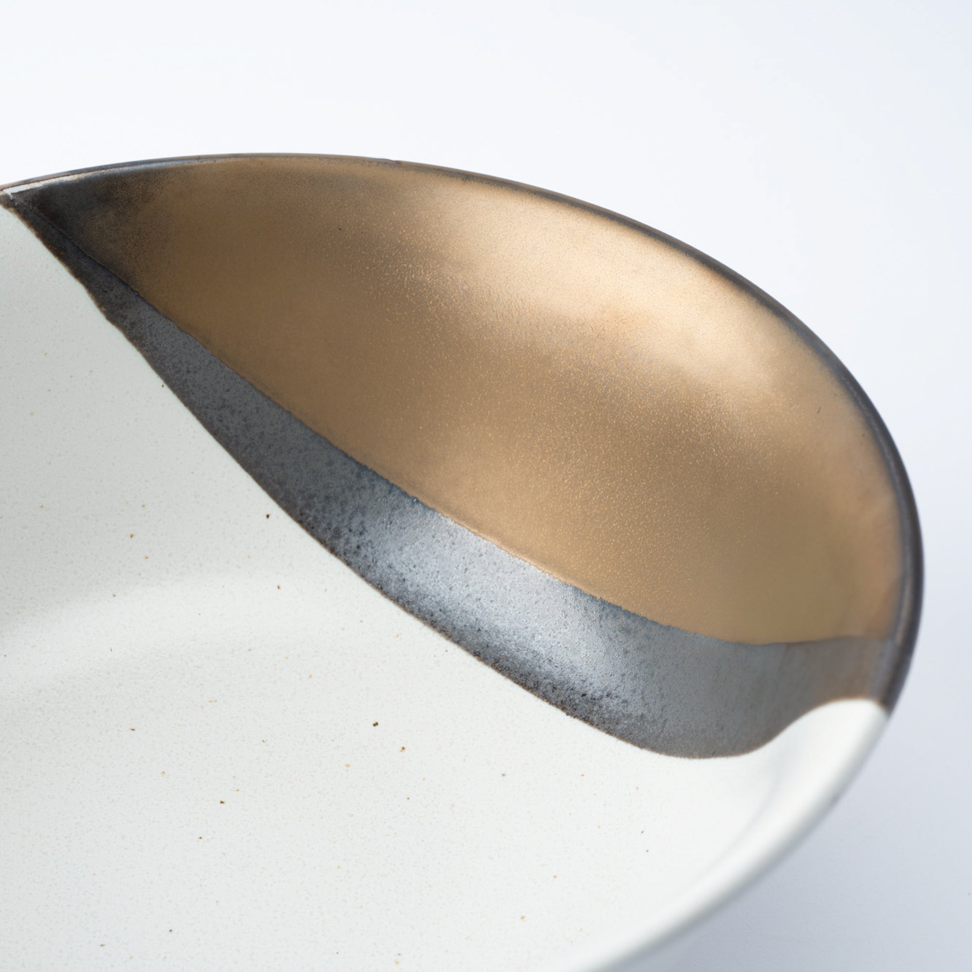 Bronze Luster with Matte Cream Ramen Bowl 8.9 IN