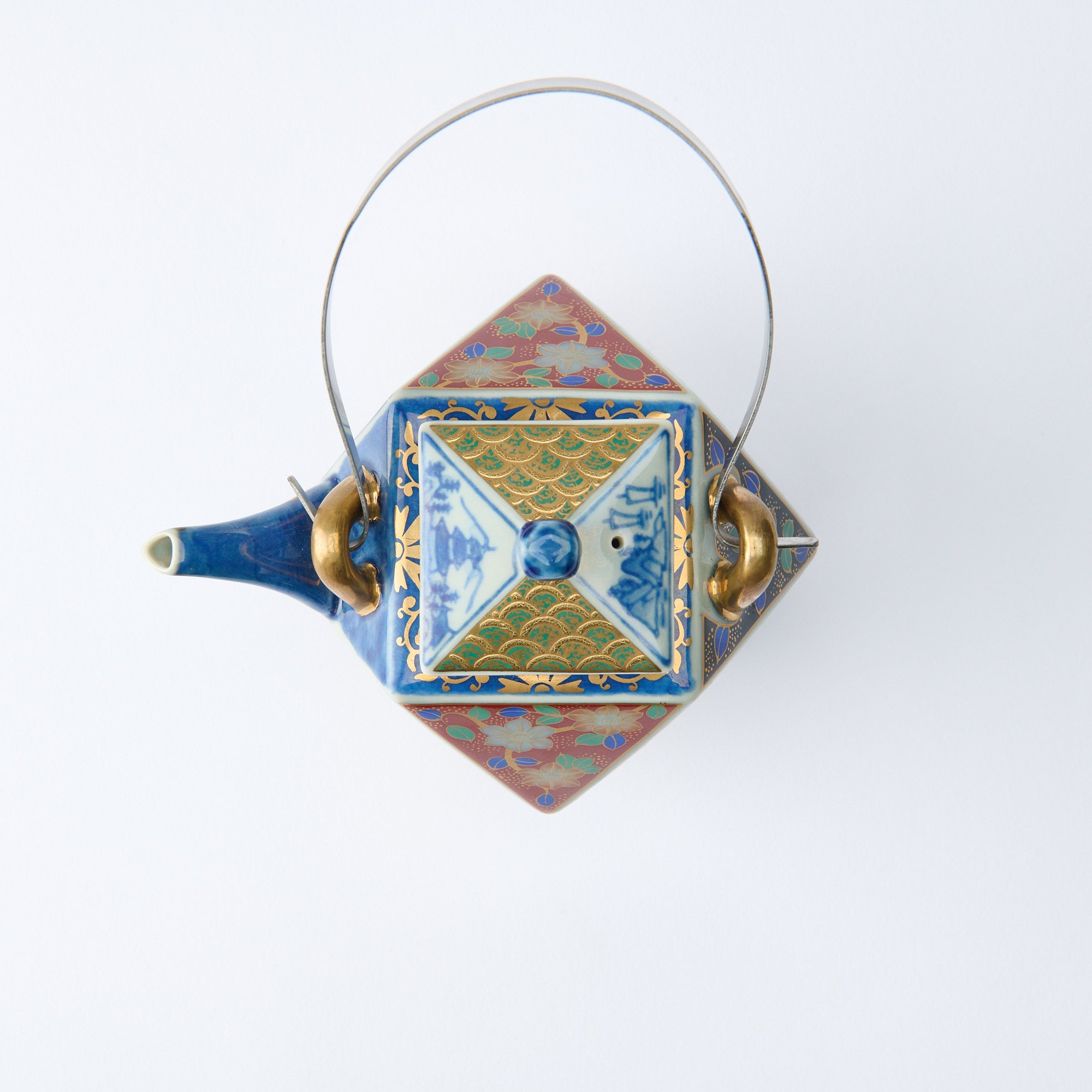 Antiguo juego de sake Imari Kinrande