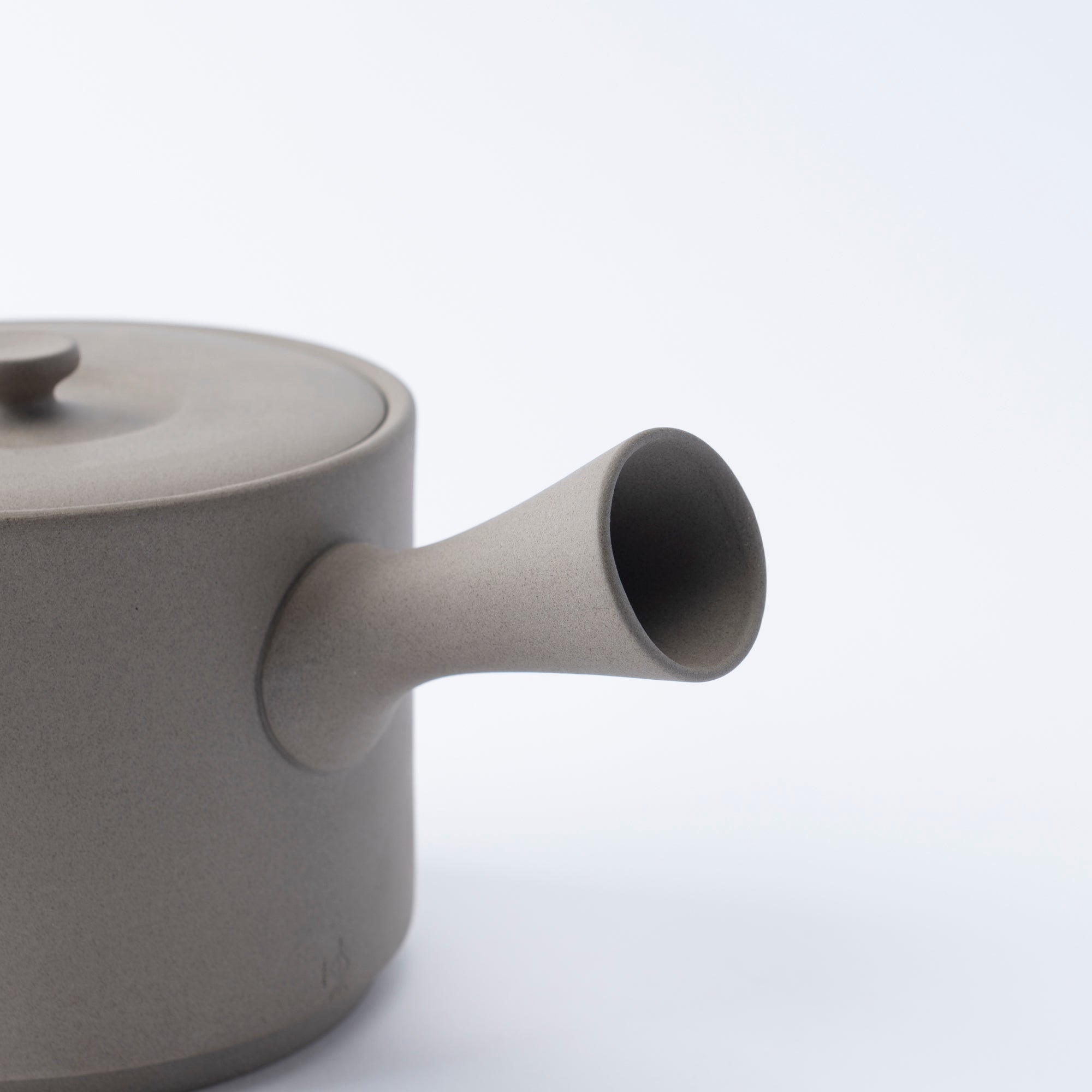 IROIRO Cylindrical Japanese Teapot 23.7 fl oz