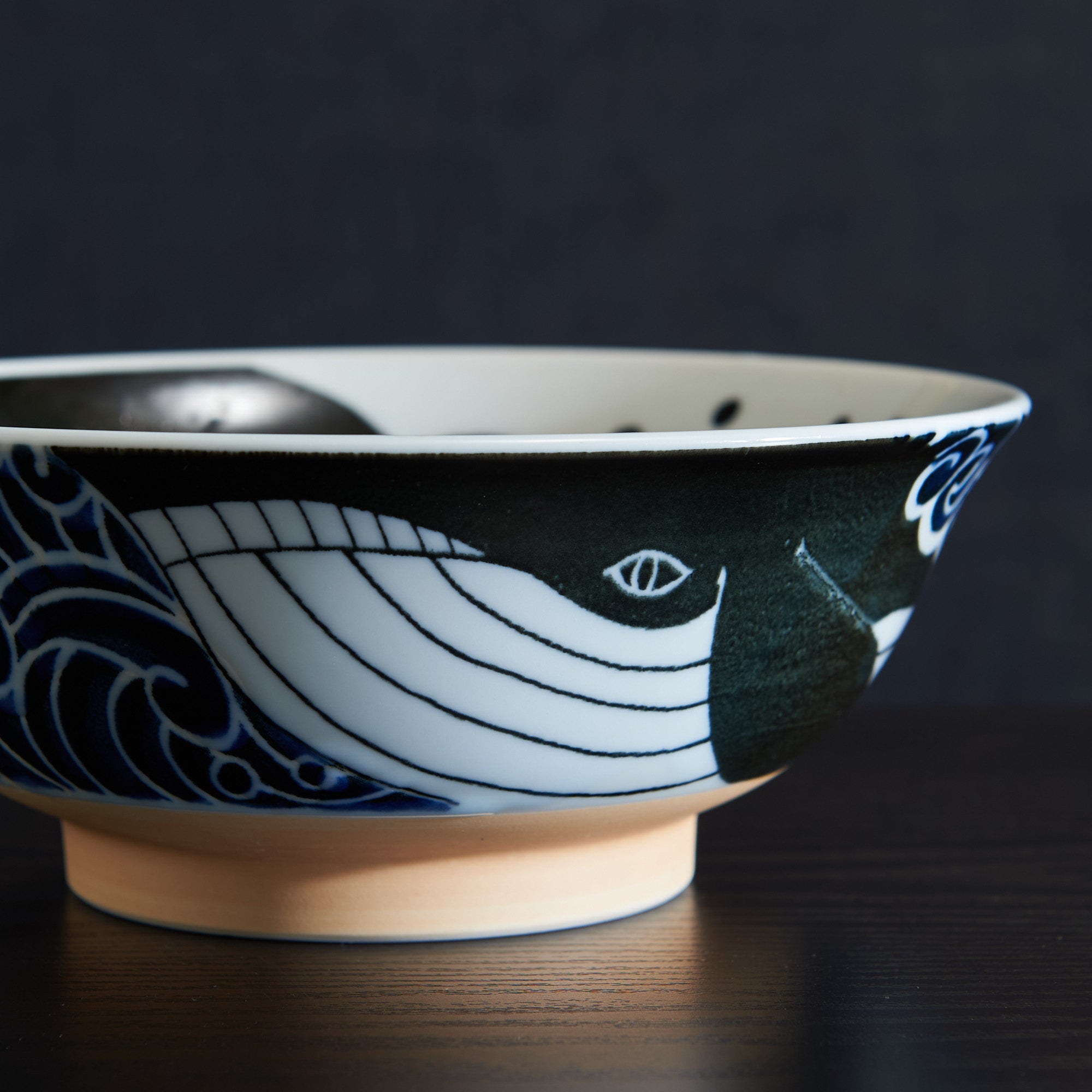 Tazón de ramen con estampado de ballena de 8,1 pulgadas