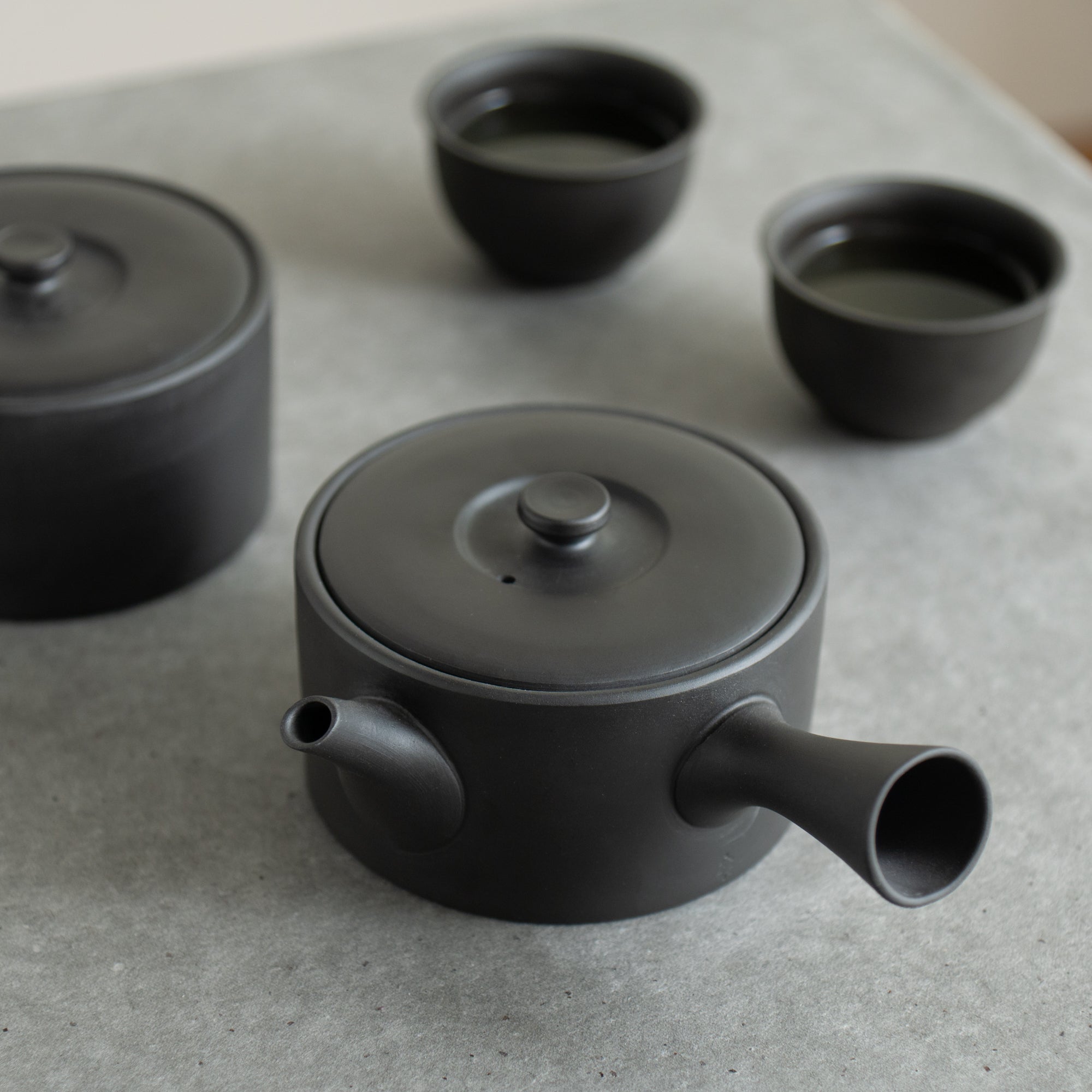 IROIRO Cylindrical Japanese Teapot 15.5 fl oz