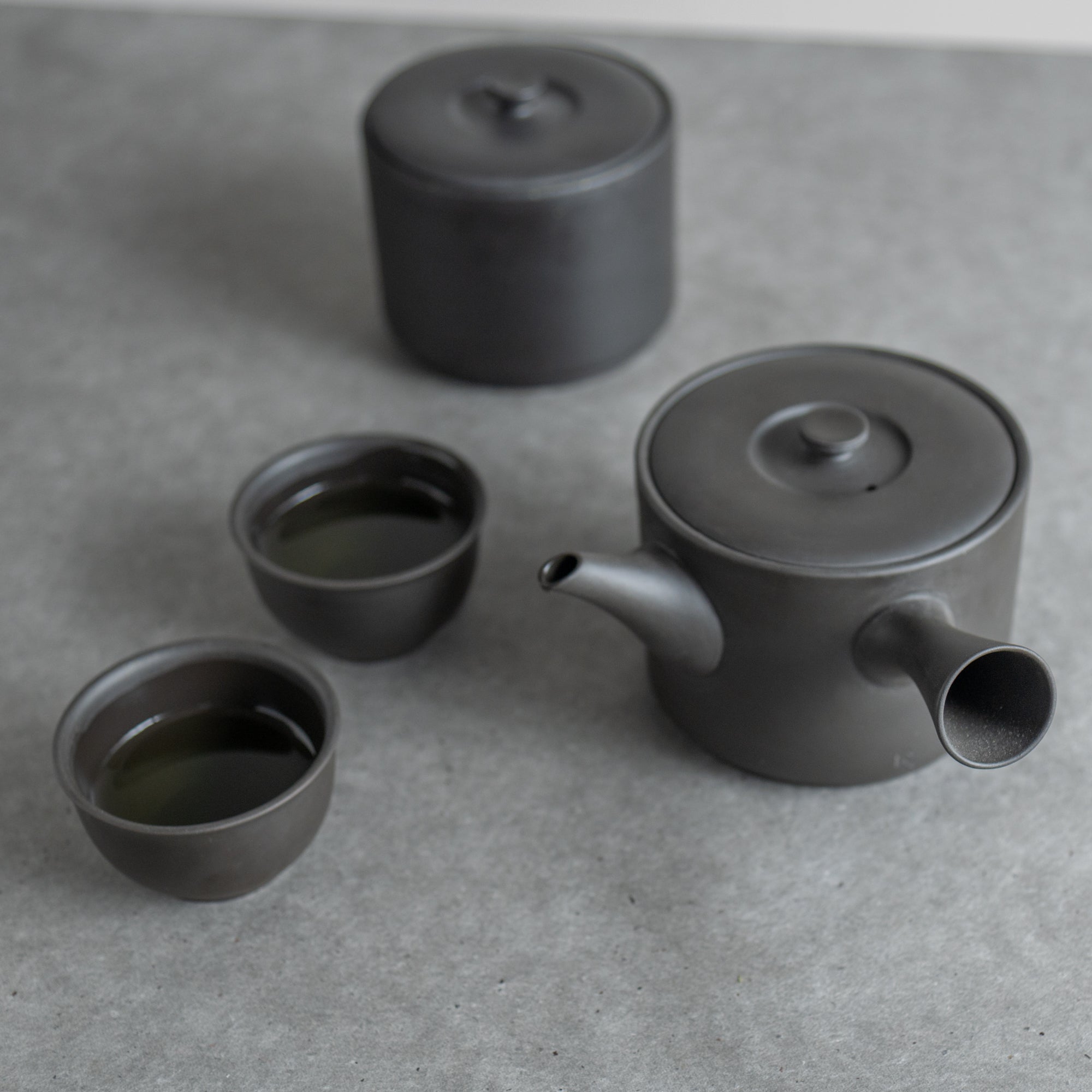 IROIRO Cylindrical Japanese Teapot 23.7 fl oz