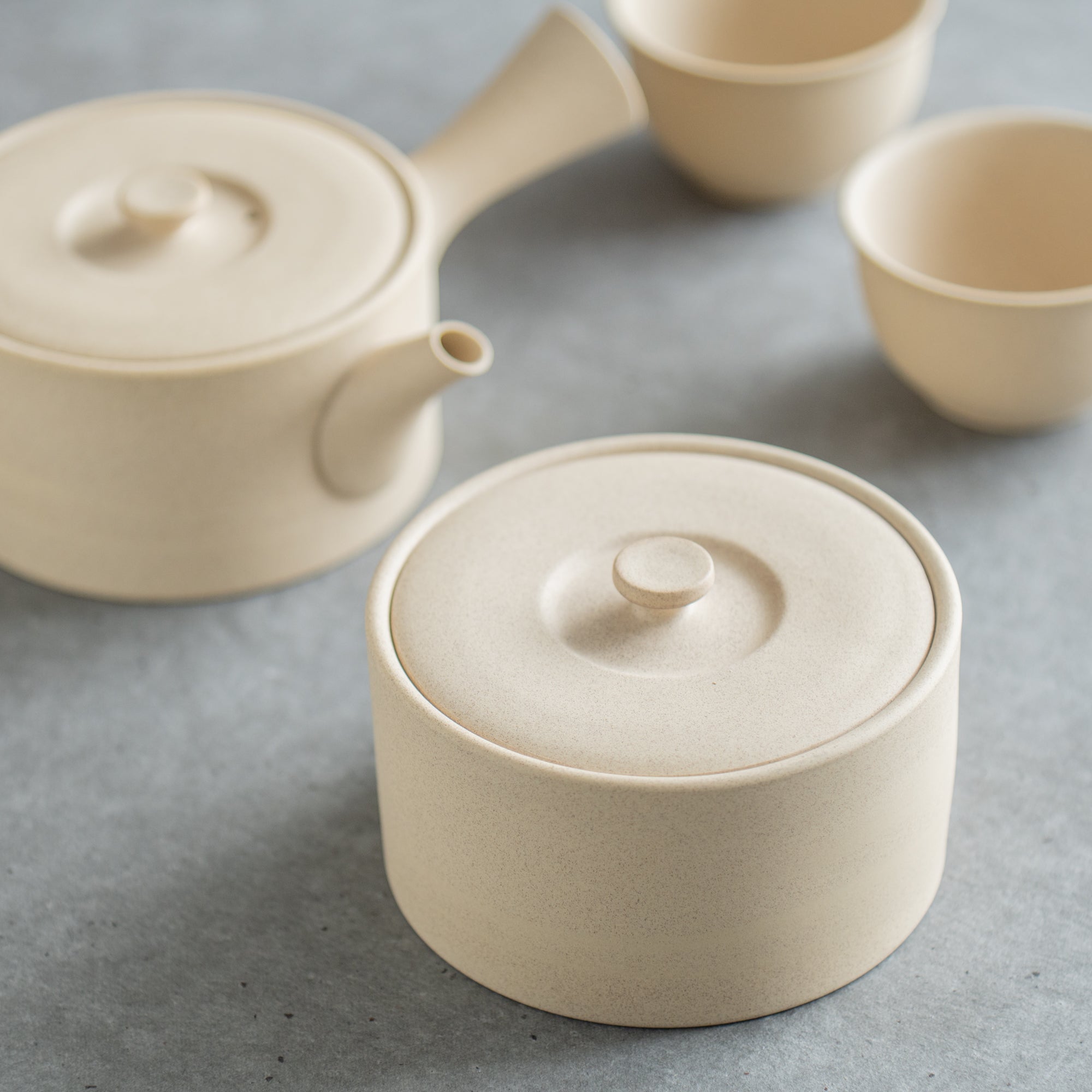 IROIRO Tea Canister 15.2 fl oz