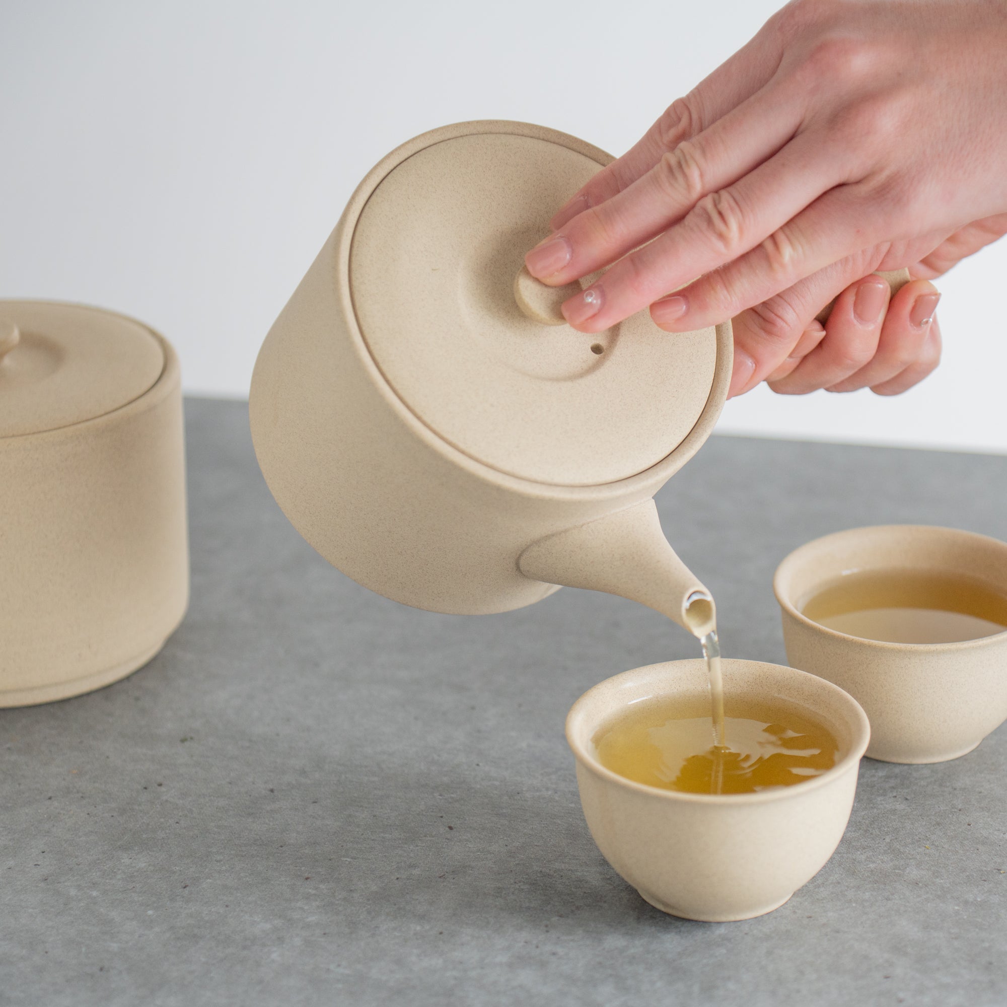 IROIRO Cylindrical Japanese Teapot 23.7 fl oz