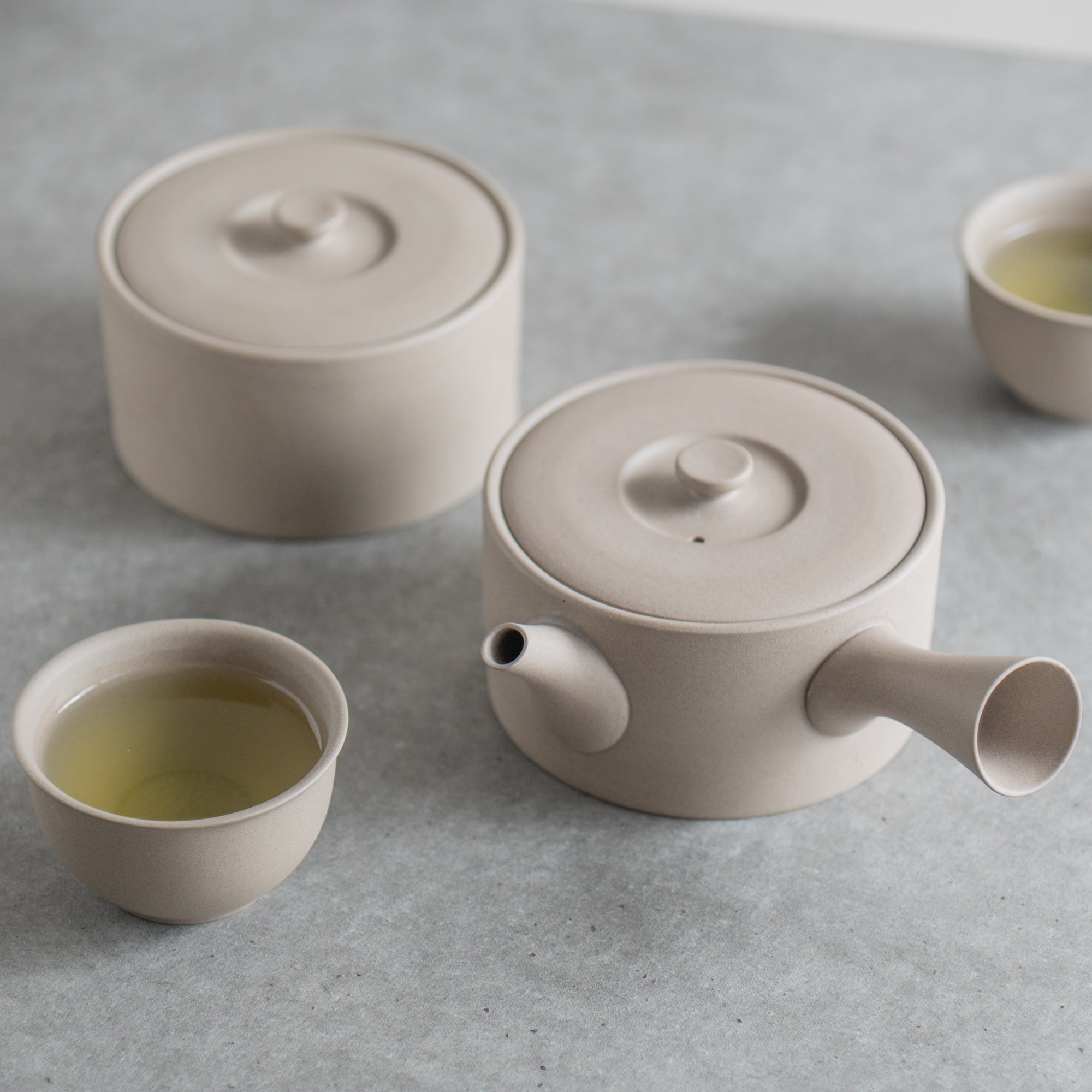 IROIRO Cylindrical Japanese Teapot 15.5 fl oz