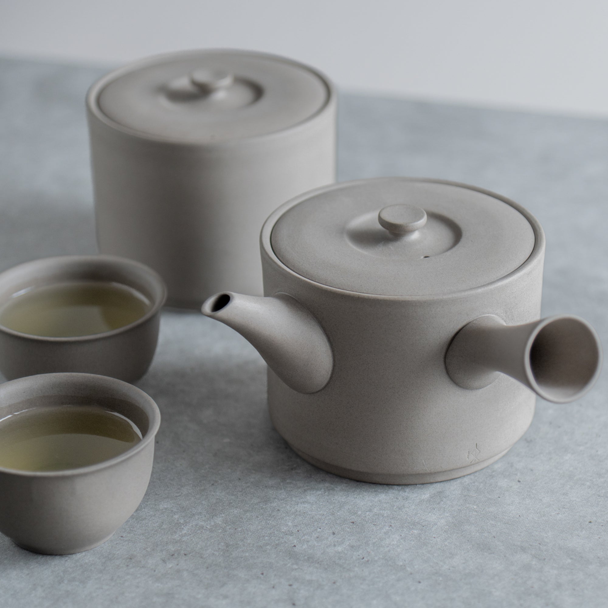 IROIRO Tea Canister 23.7 fl oz