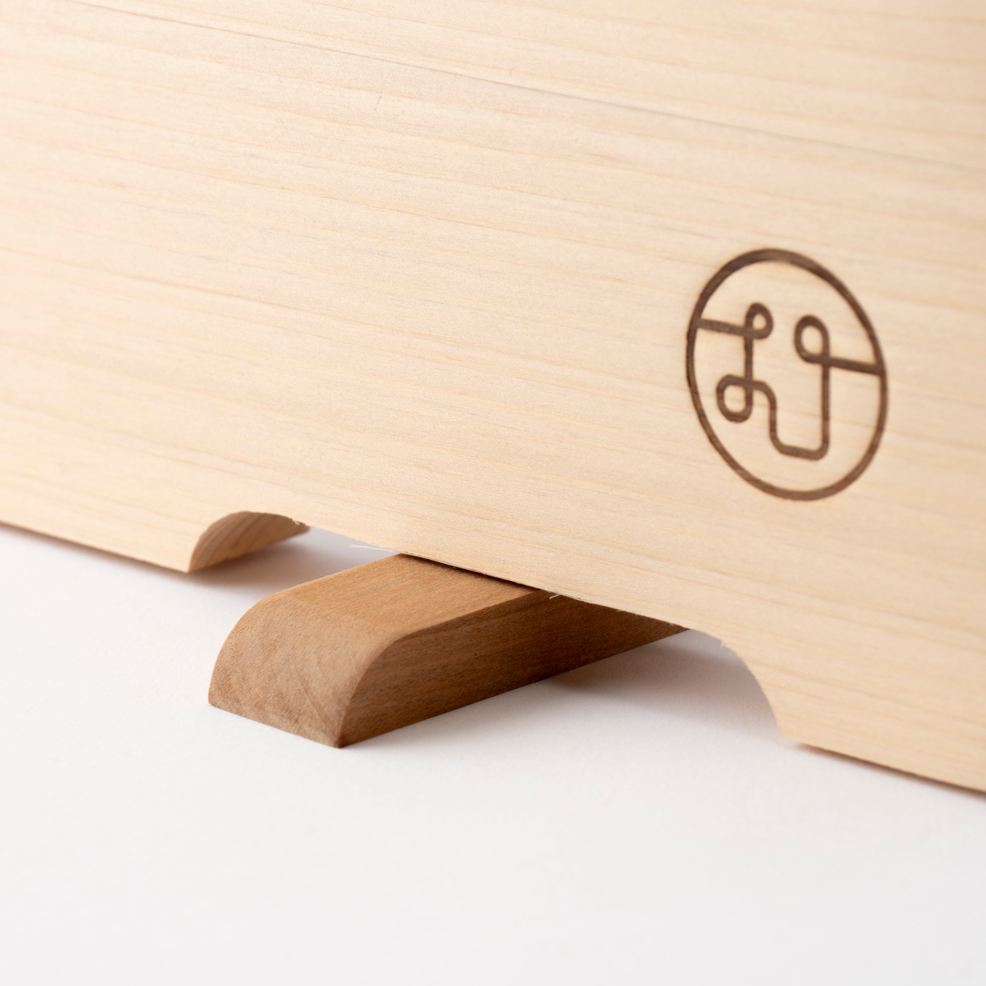 Tono Hinoki Rectangular Cutting Board with Stand