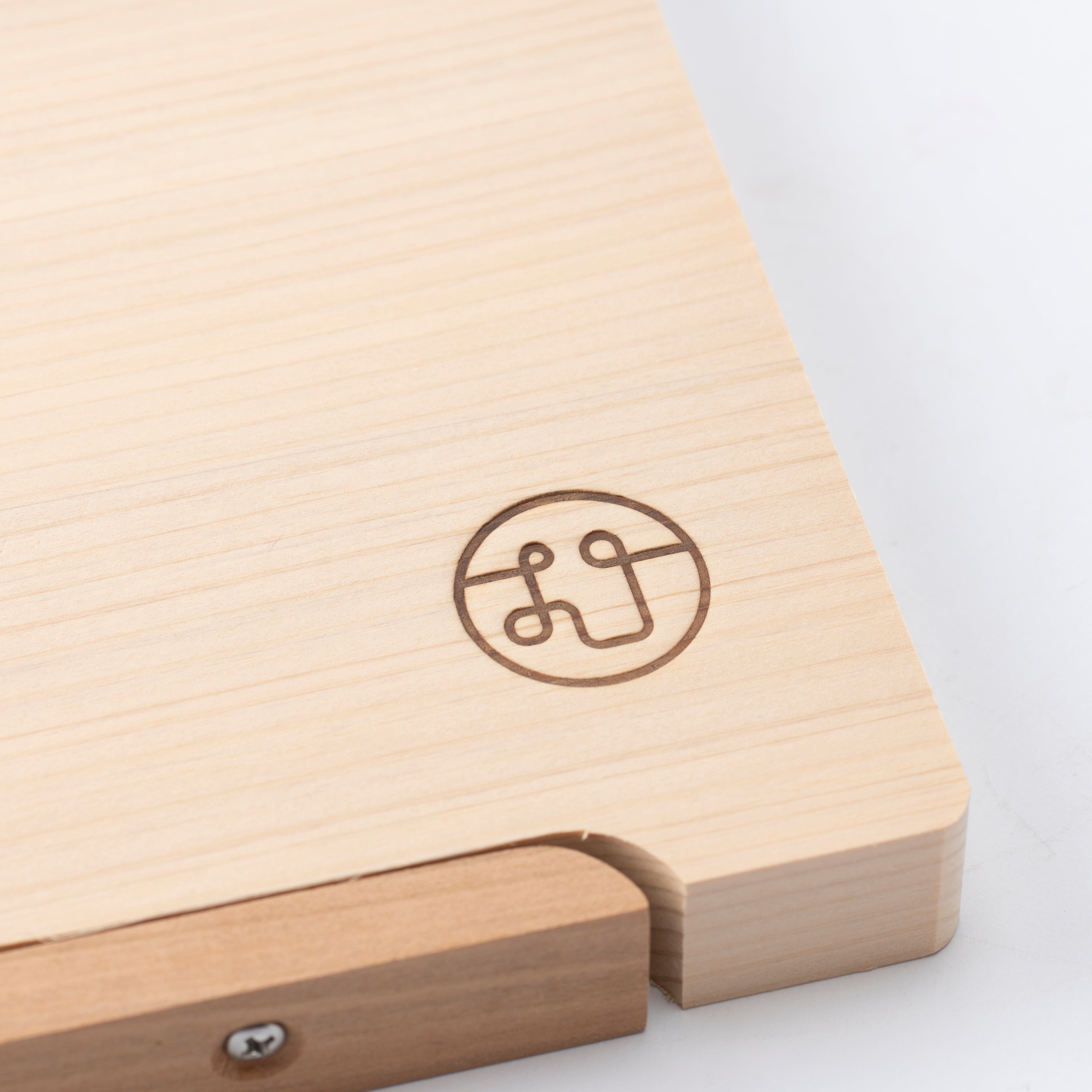 Tono Hinoki Rectangular Cutting Board with Stand