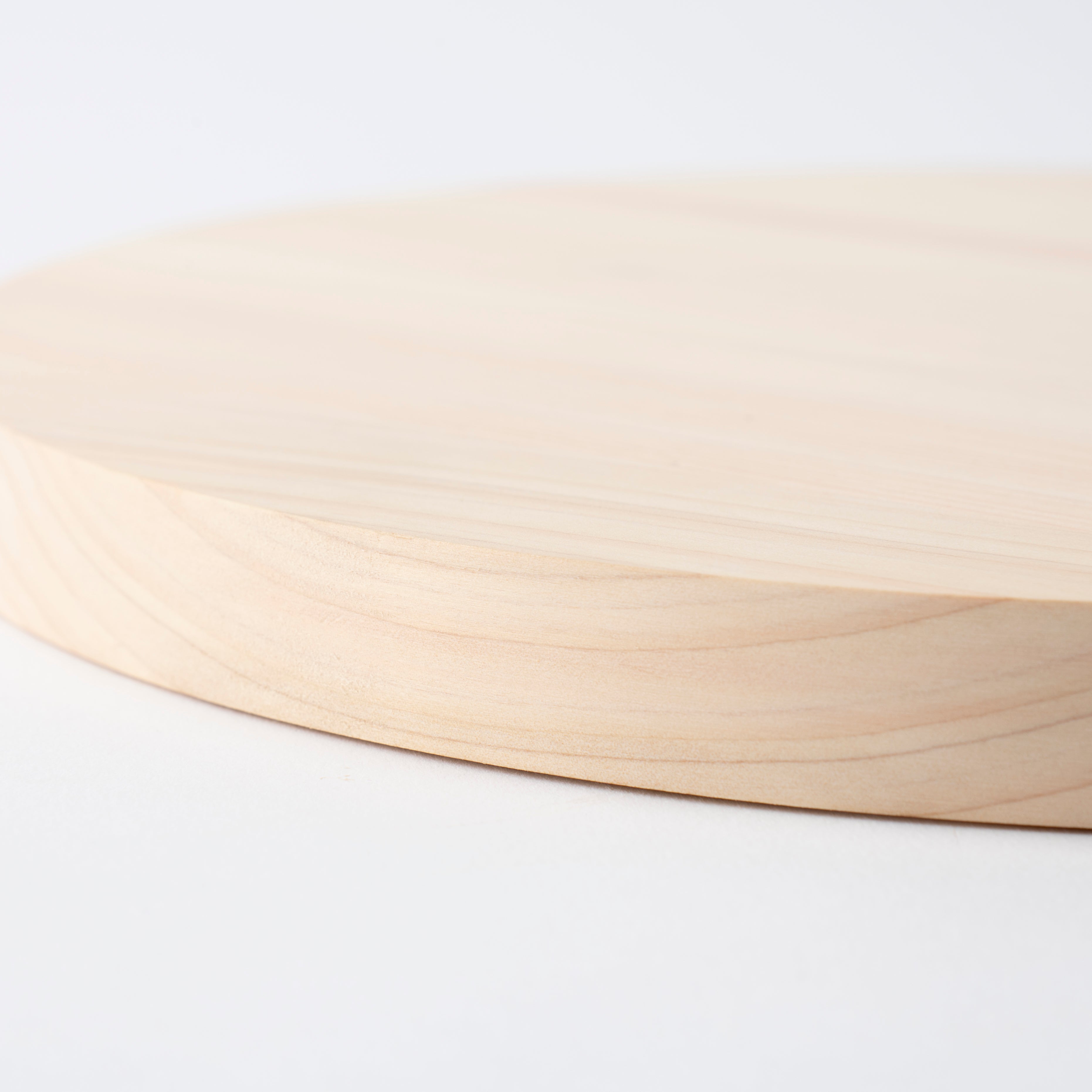 Tono Hinoki Round Cutting Board with Stand