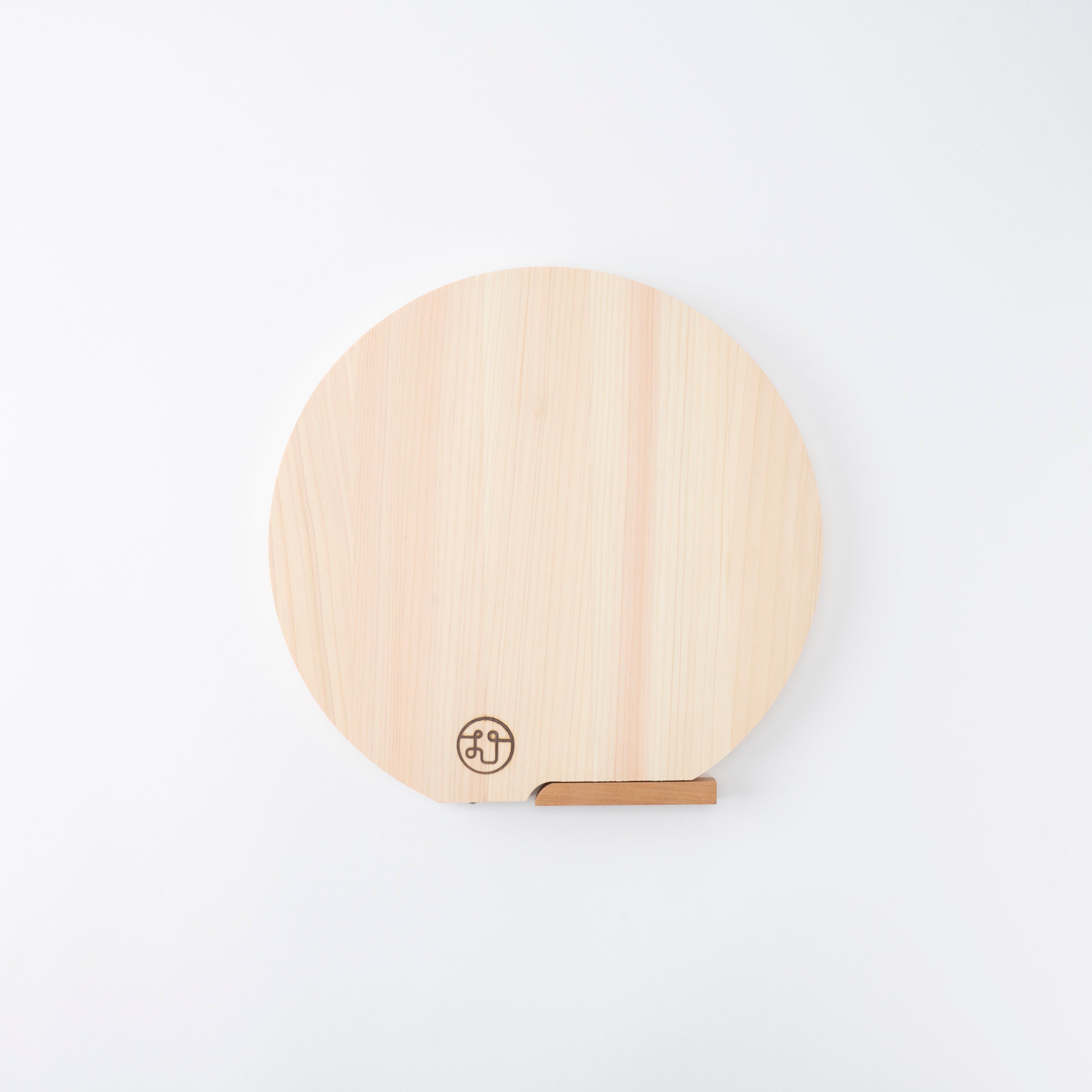 Tono Hinoki Round Cutting Board with Stand