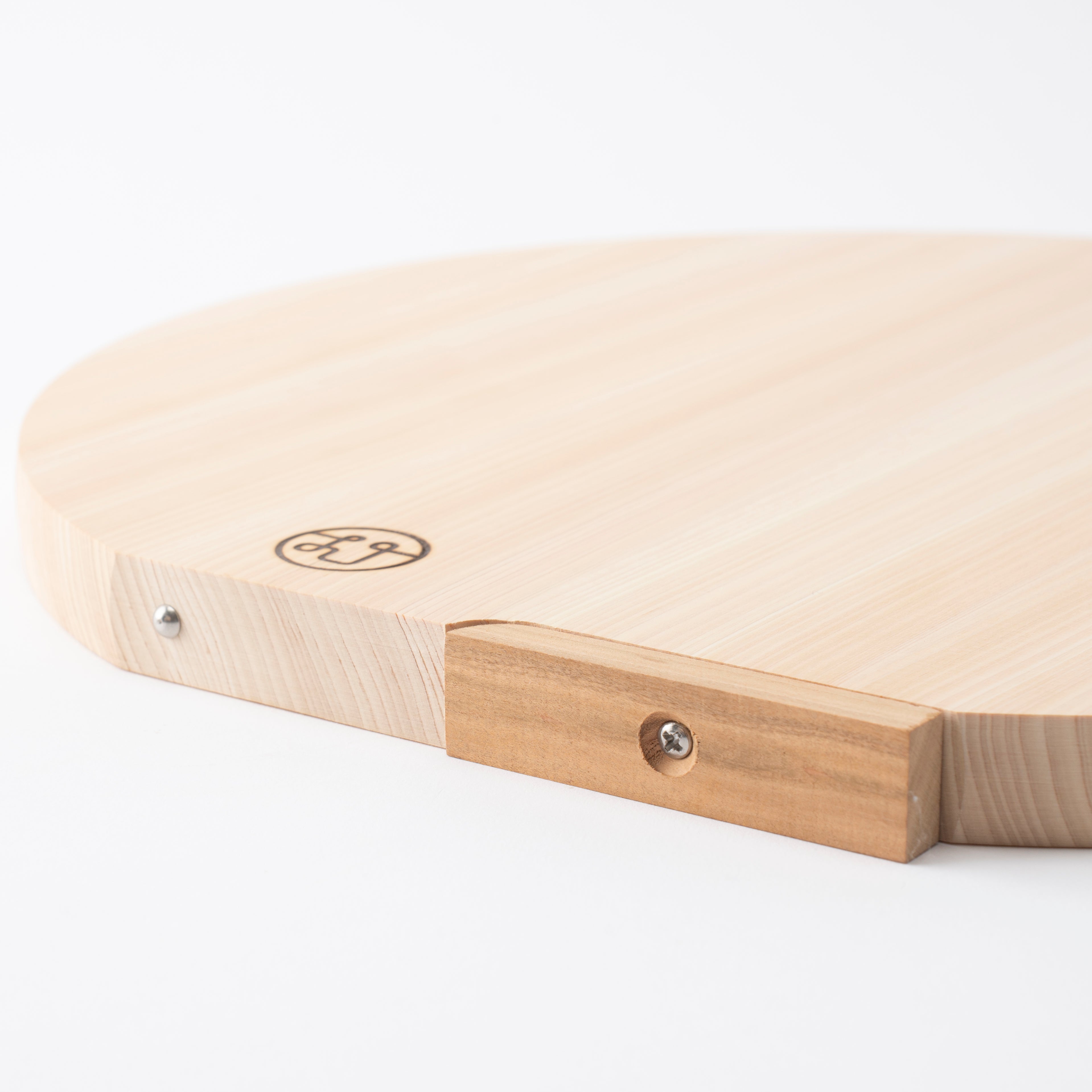 Tono Hinoki Round Cutting Board with Stand