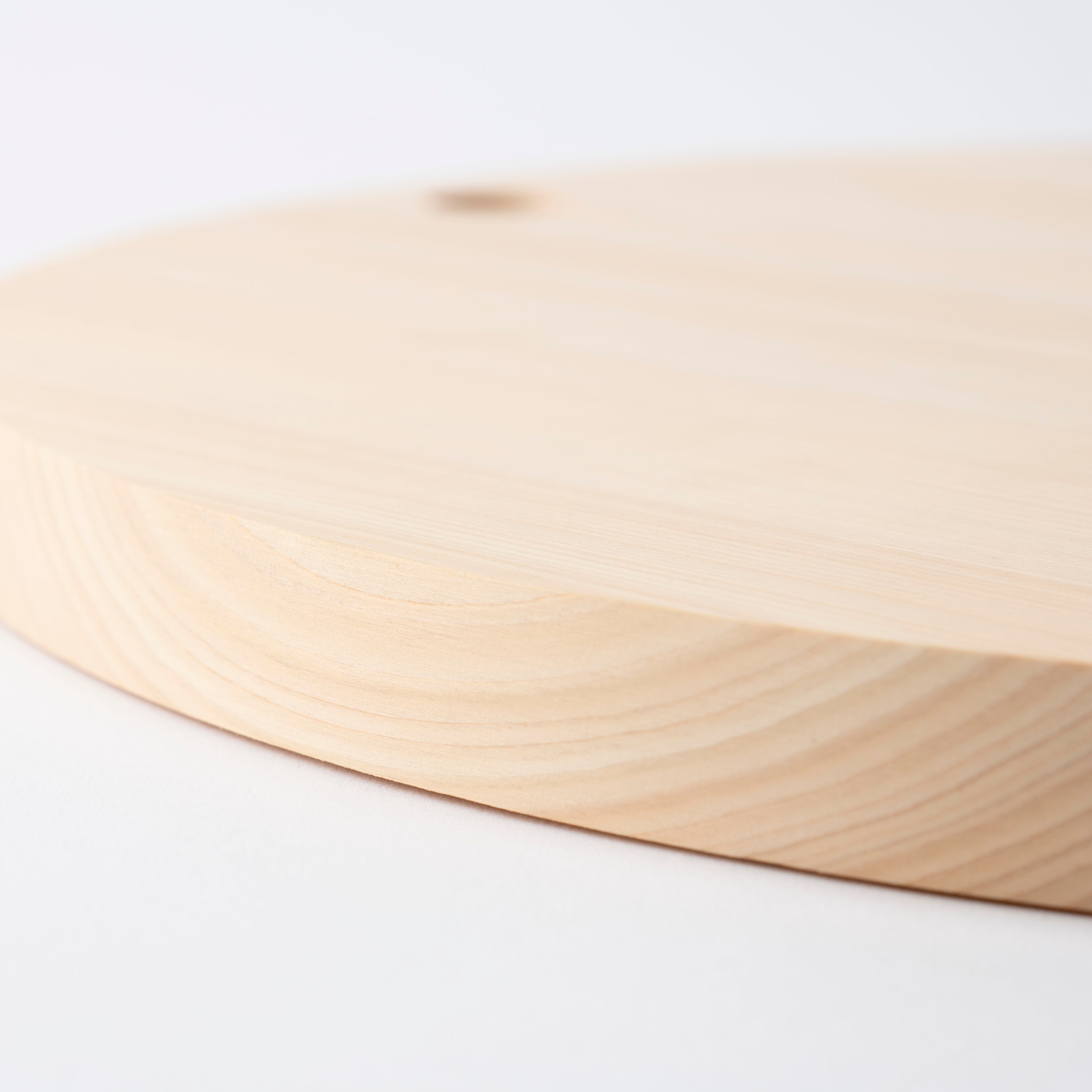 Tono Hinoki Round Cutting Board with Hole