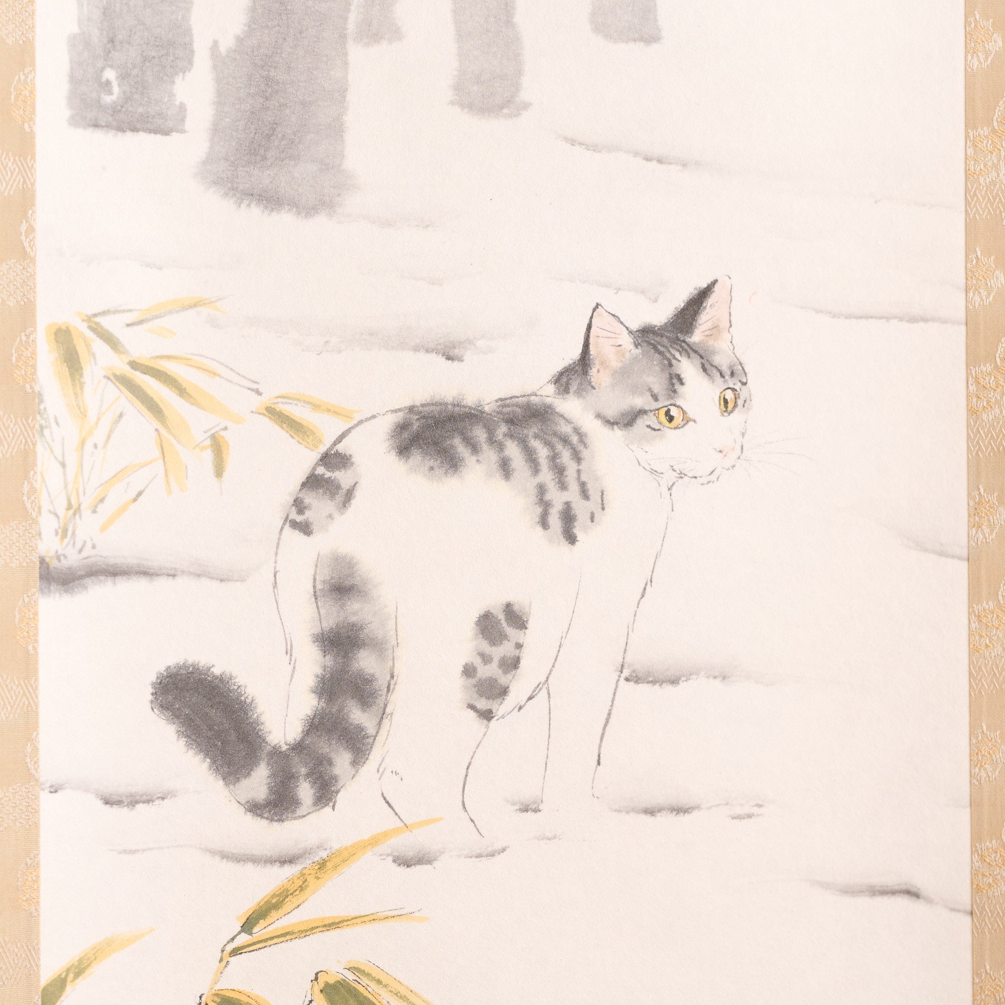 The Glancing-Back Cat Kakejiku Hanging Scroll