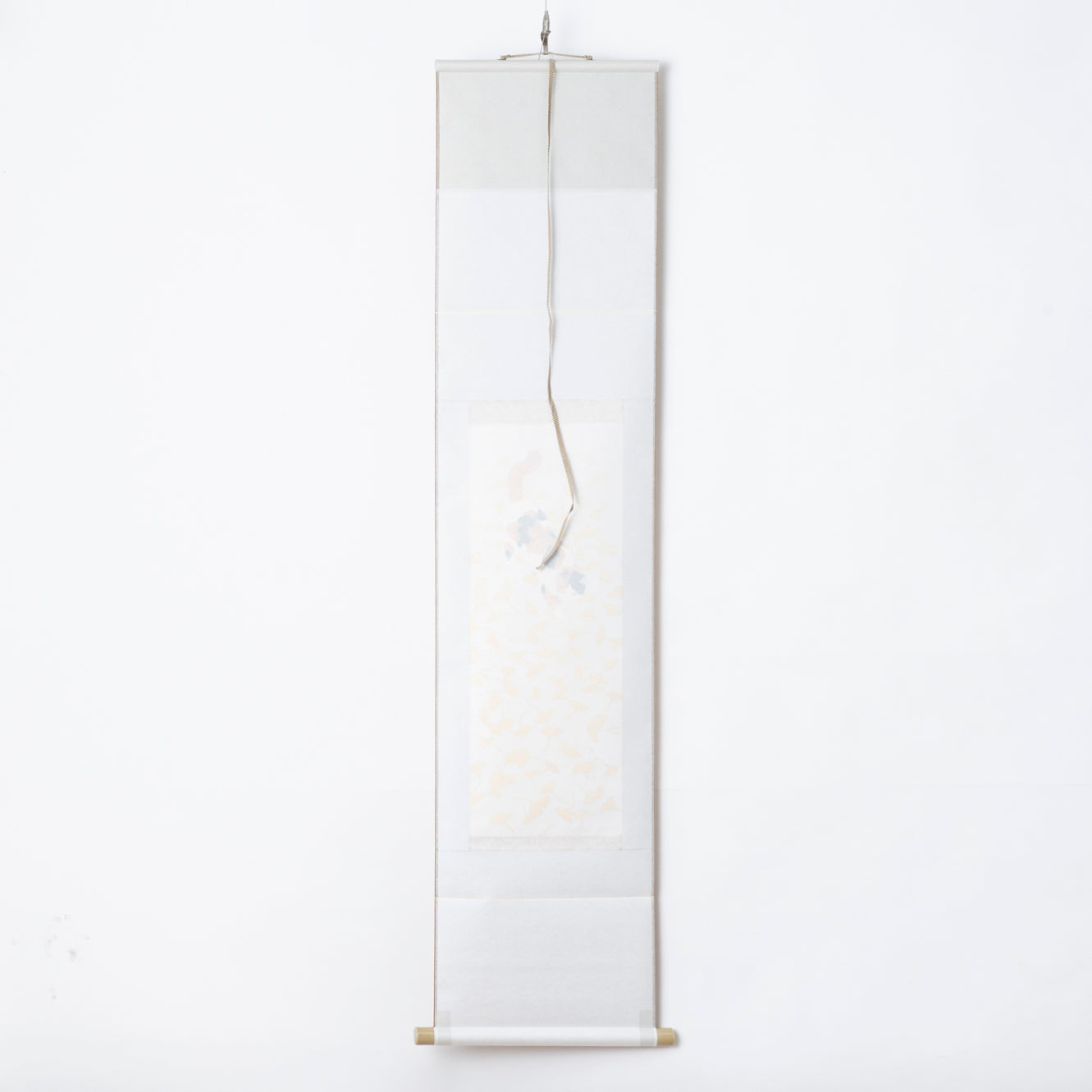 Cat and Ginkgo Leaves Kakejiku Hanging Scroll