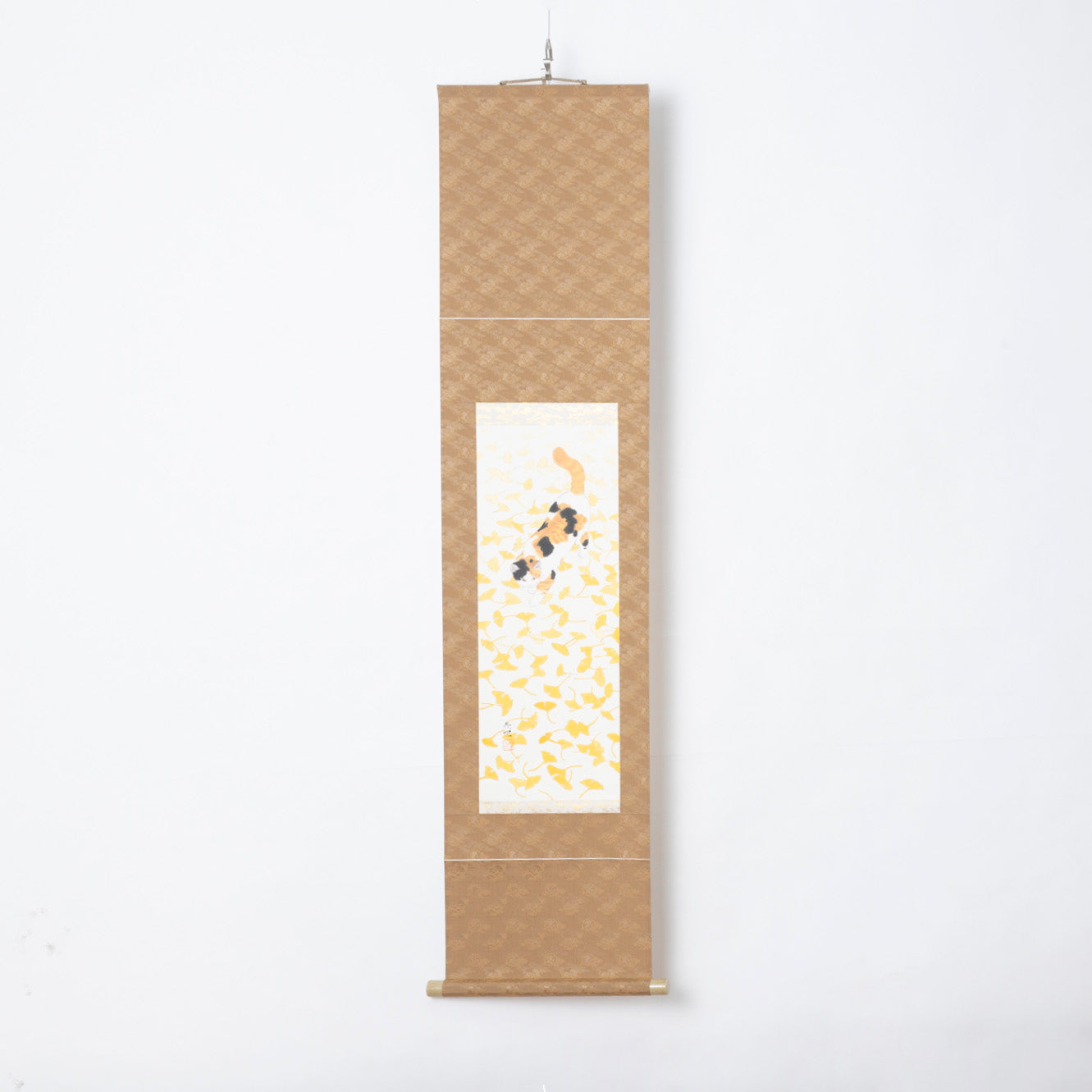 Cat and Ginkgo Leaves Kakejiku Hanging Scroll