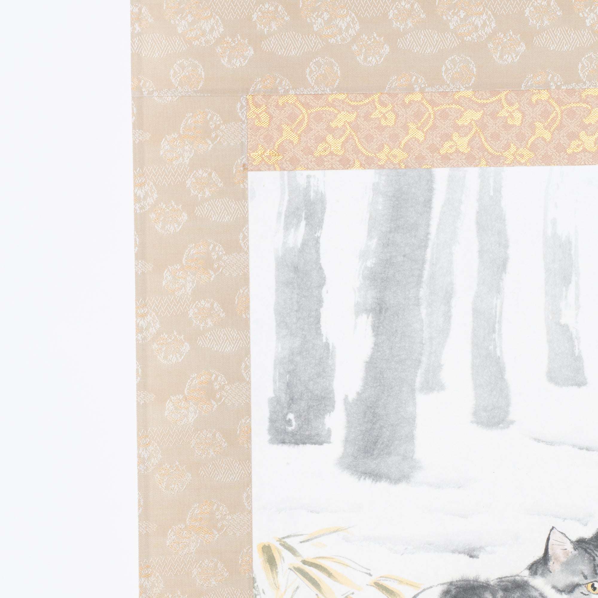 The Glancing-Back Cat Kakejiku Hanging Scroll