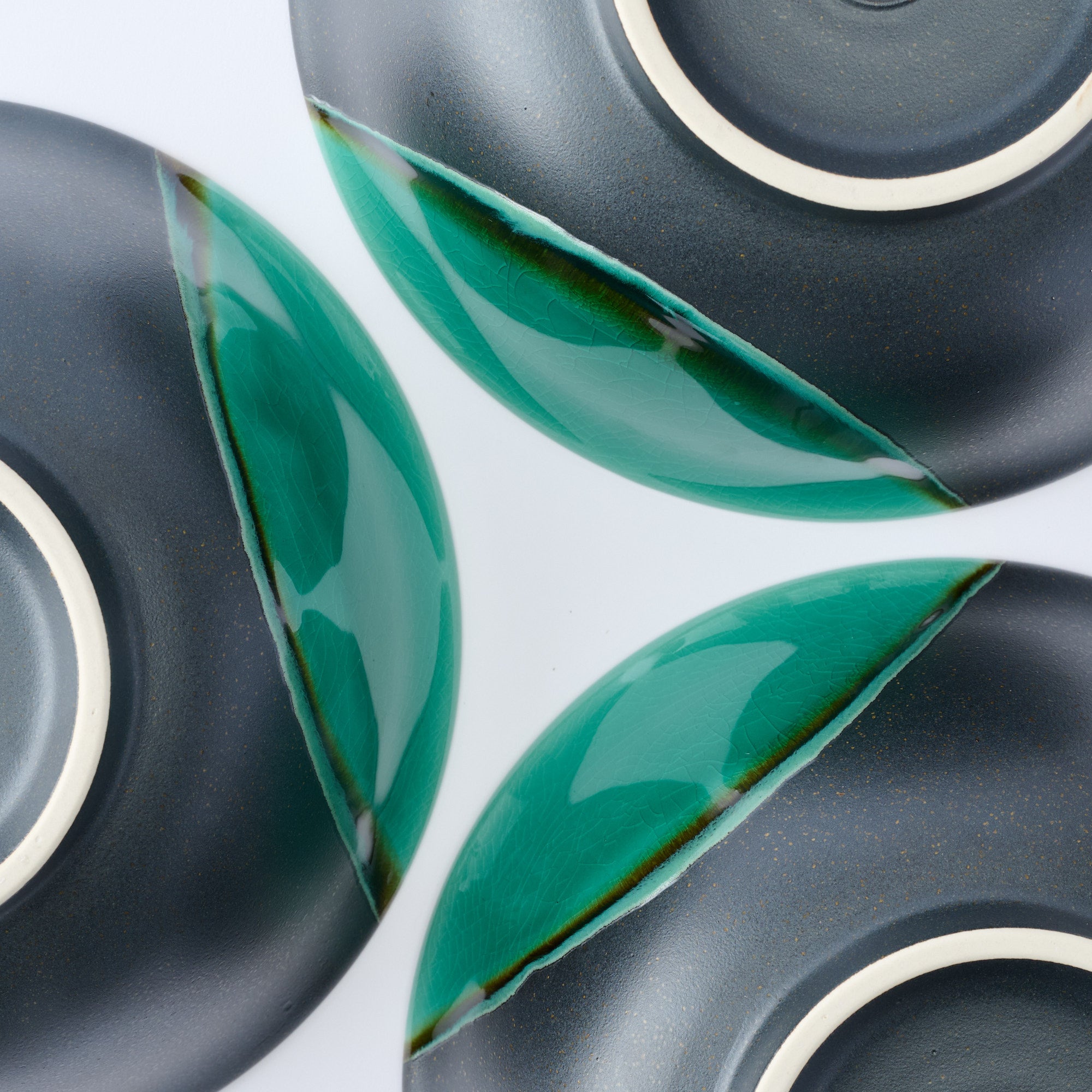 Green Sheen with Black Matte Ramen Bowl 8.9 IN