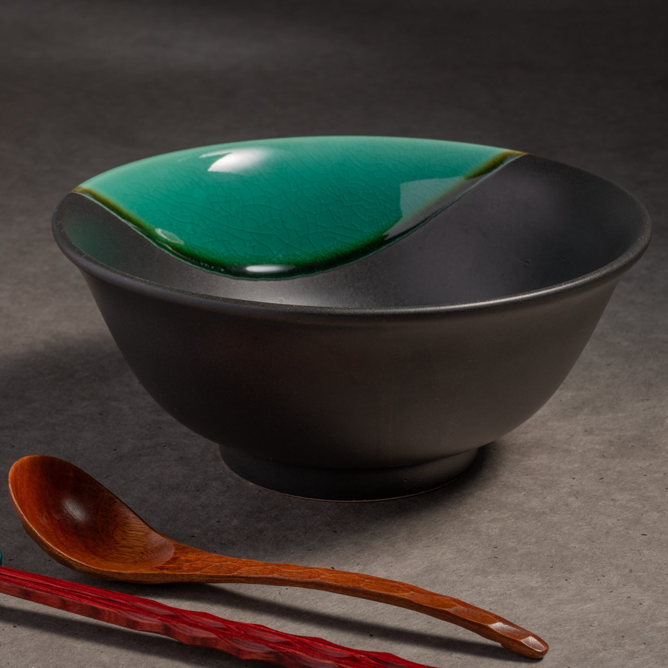 Green Sheen with Black Matte Ramen Bowl 8.9 IN