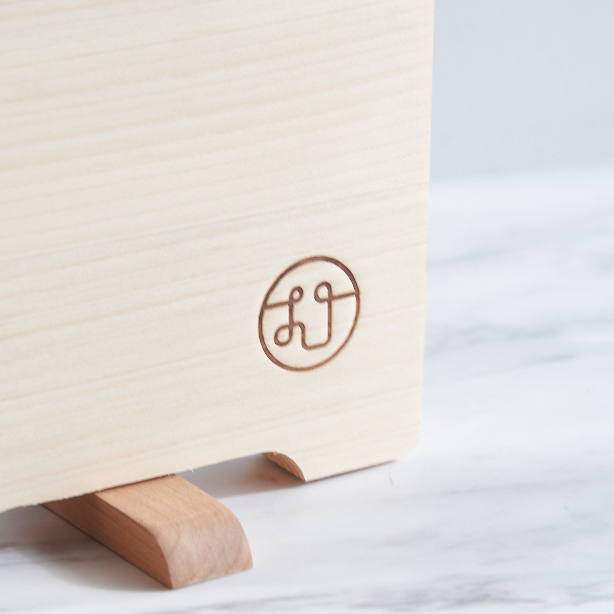 Tono Hinoki Rectangular Cutting Board with Stand