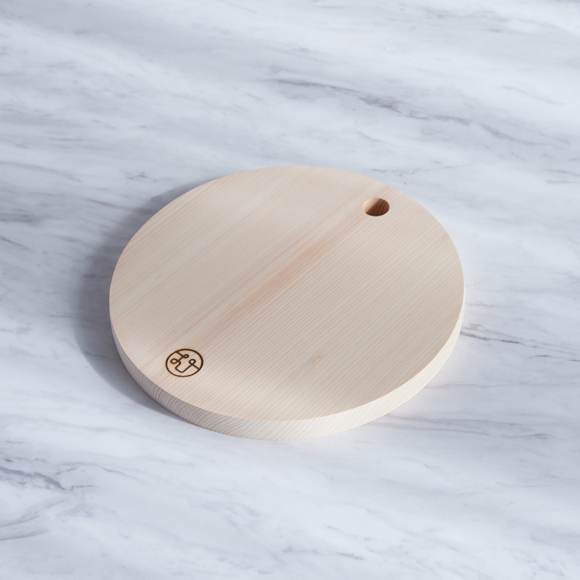 Tono Hinoki Round Cutting Board with Hole