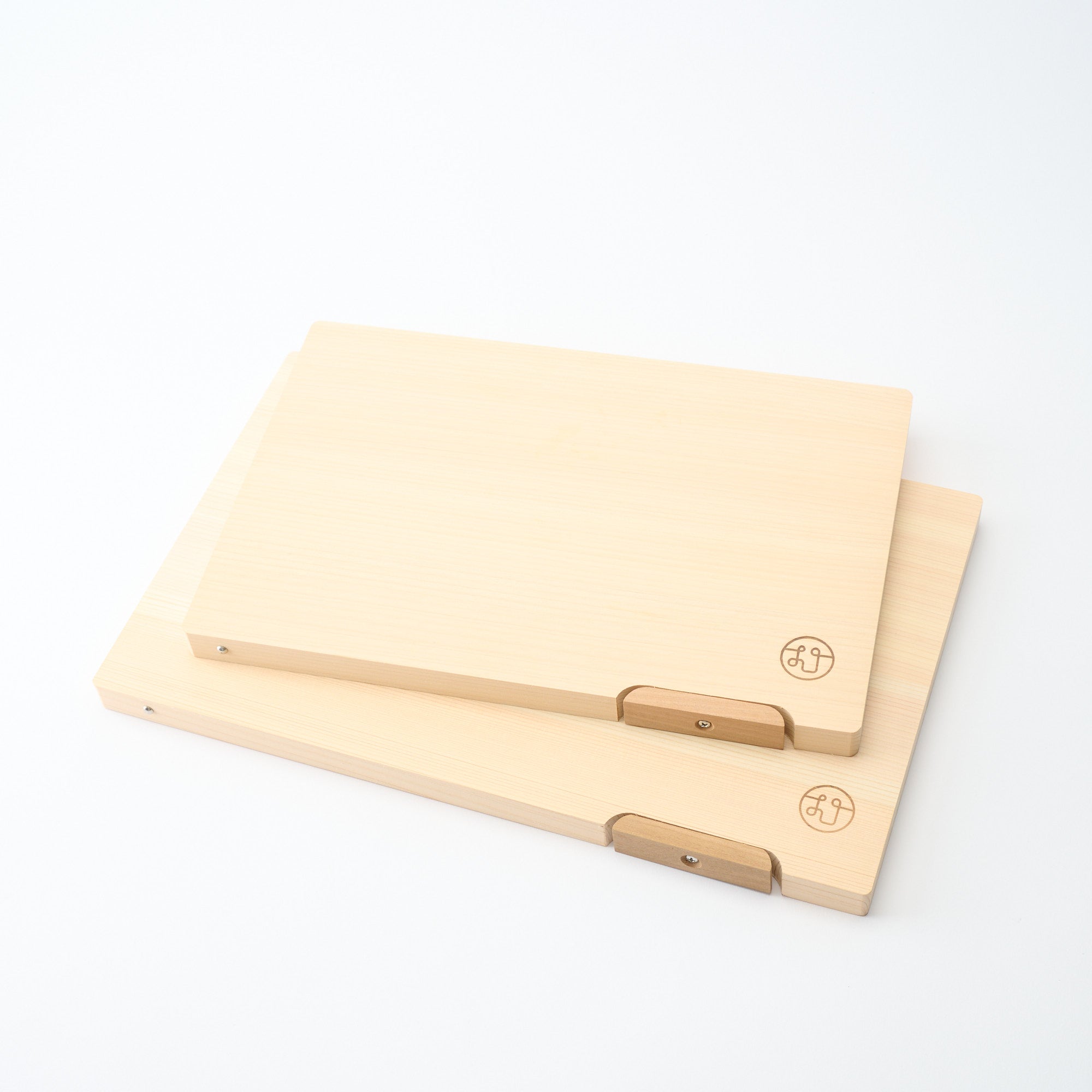 Tono Hinoki Rectangular Cutting Board with Stand