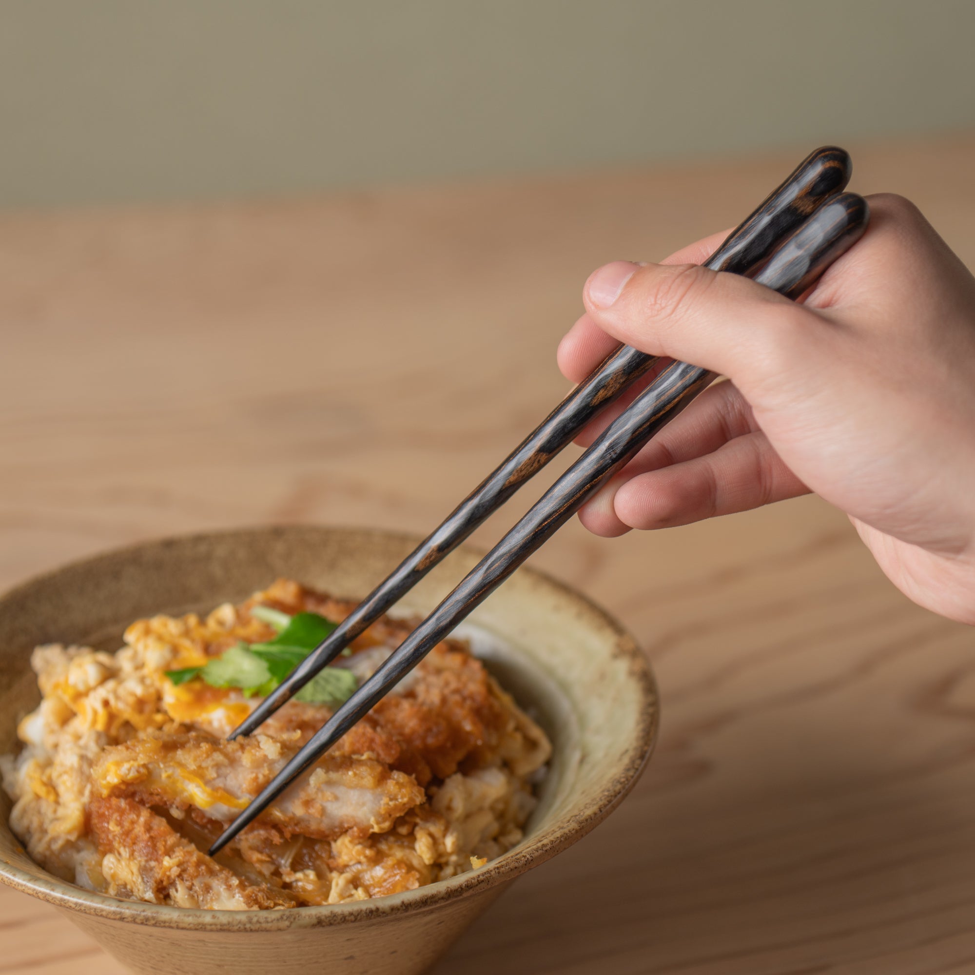 Thick Wavy Grip Wood Grain Chopsticks