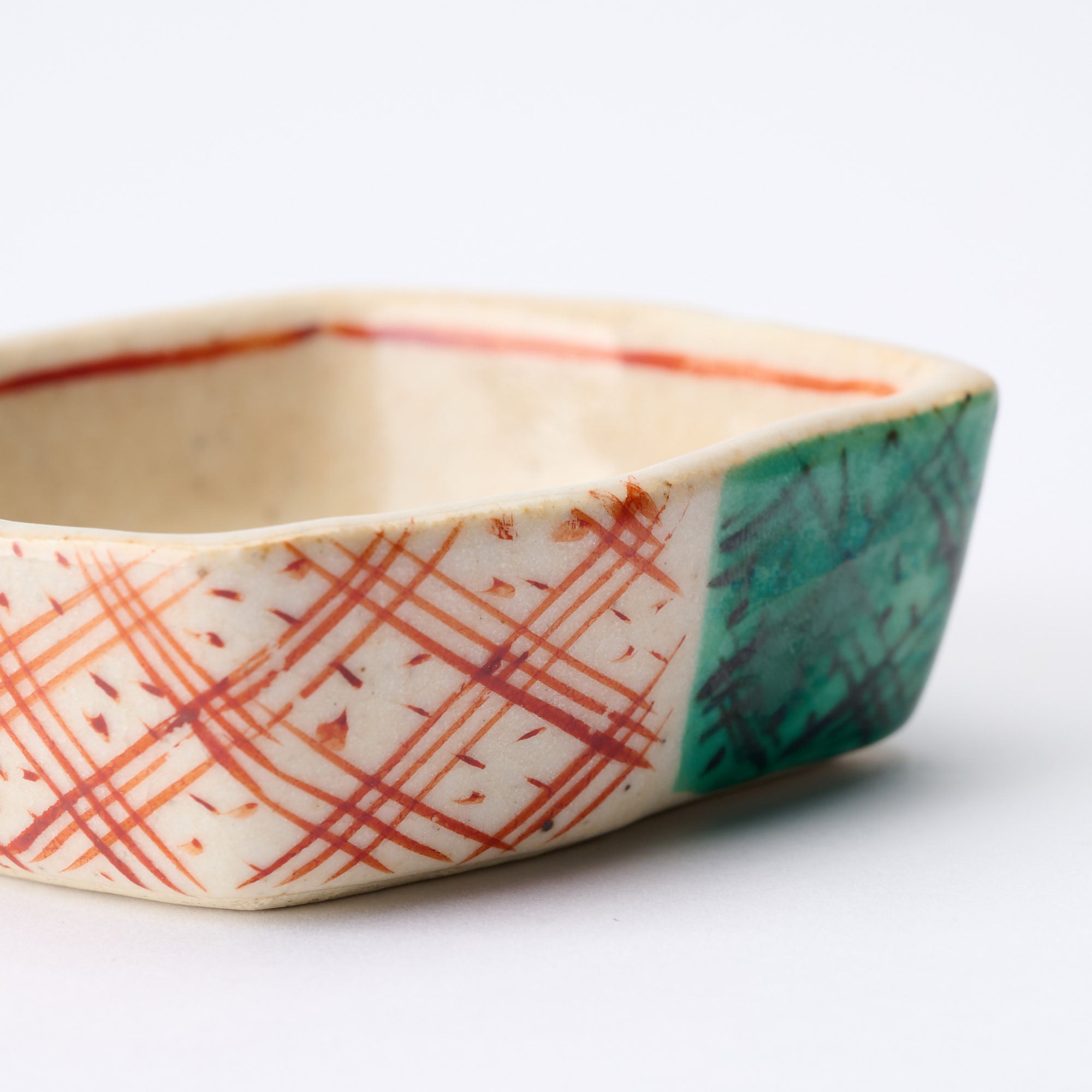 Akae Diamond Pattern Sauce Plate