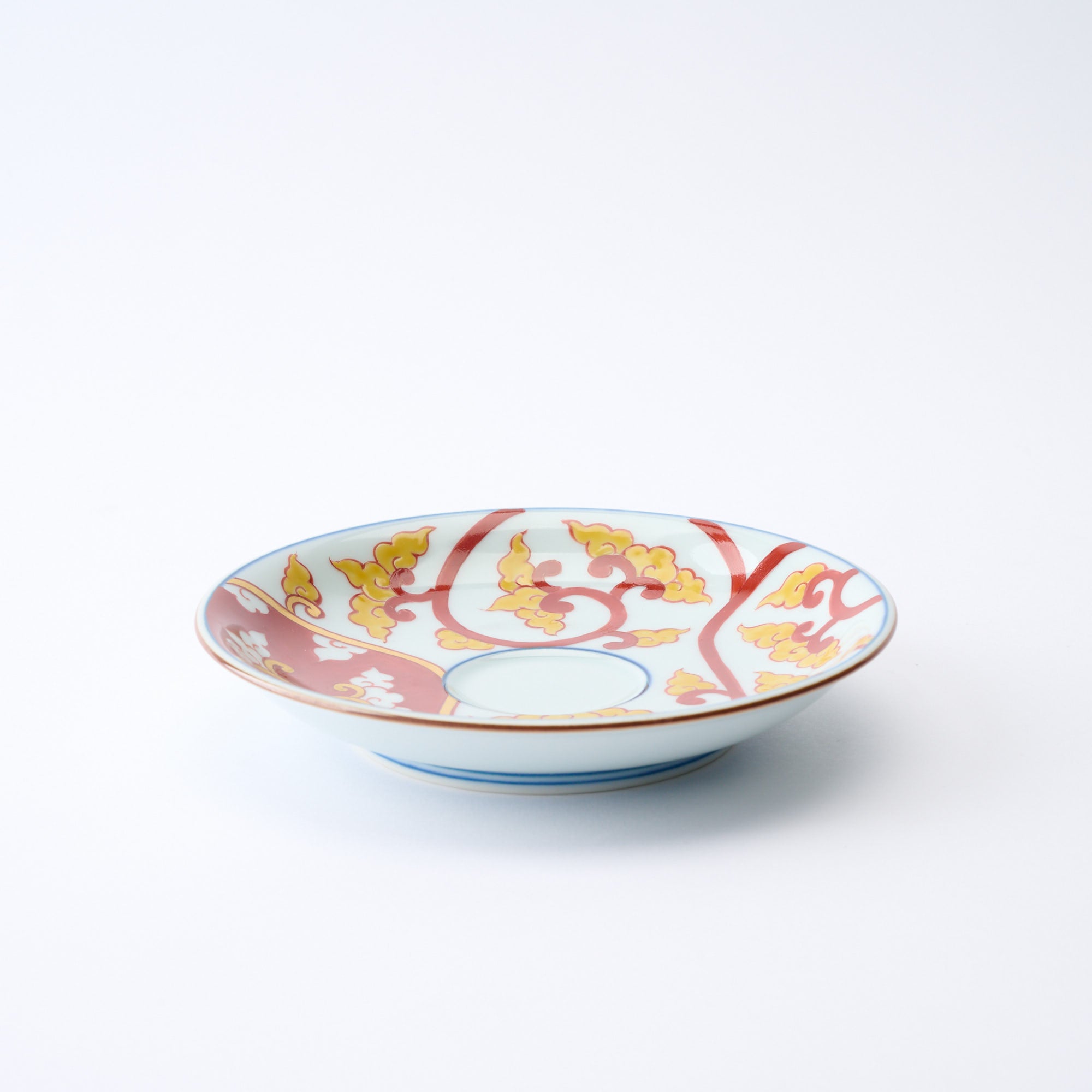 Akae Knotted Arabesque Cup and Saucer