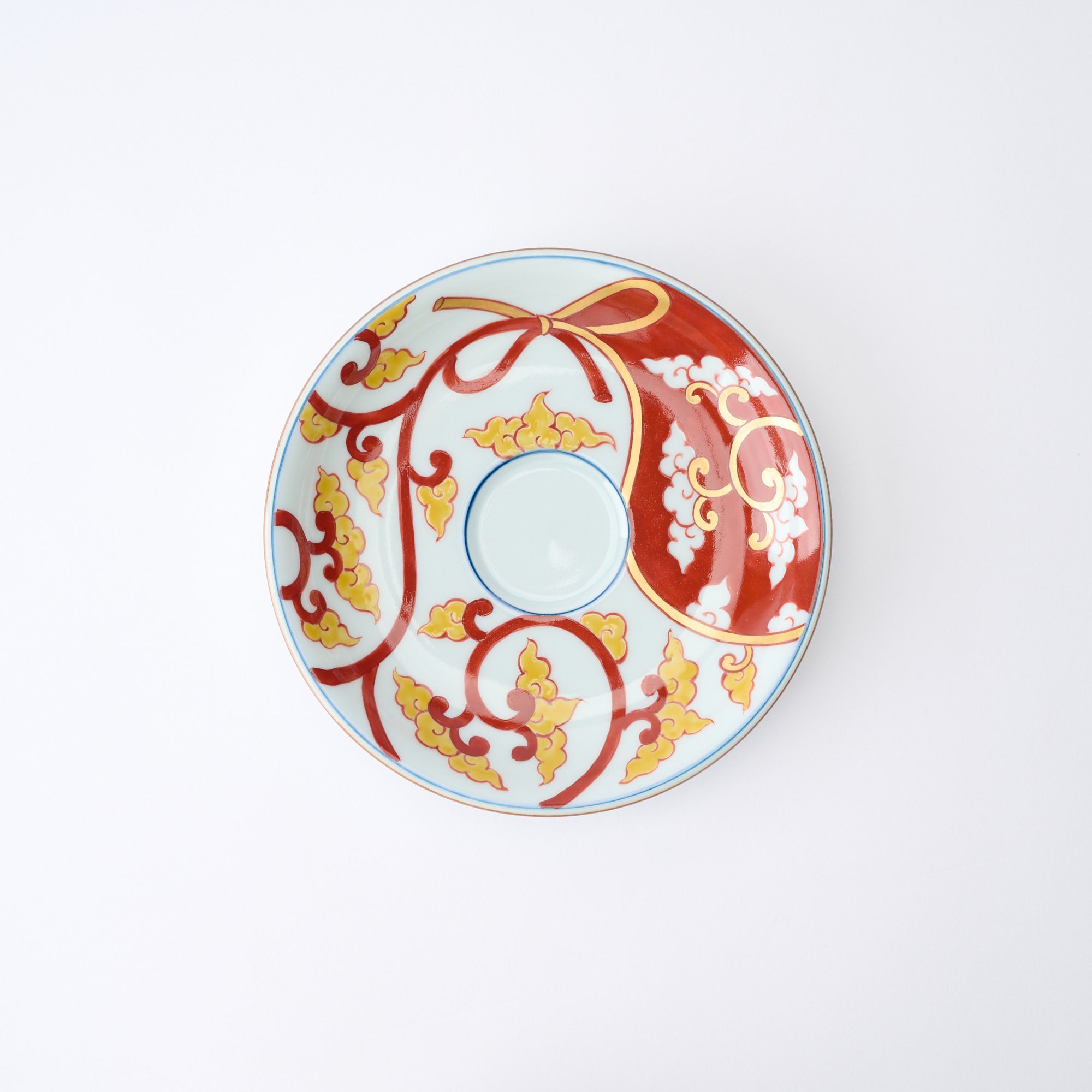 Akae Knotted Arabesque Cup and Saucer