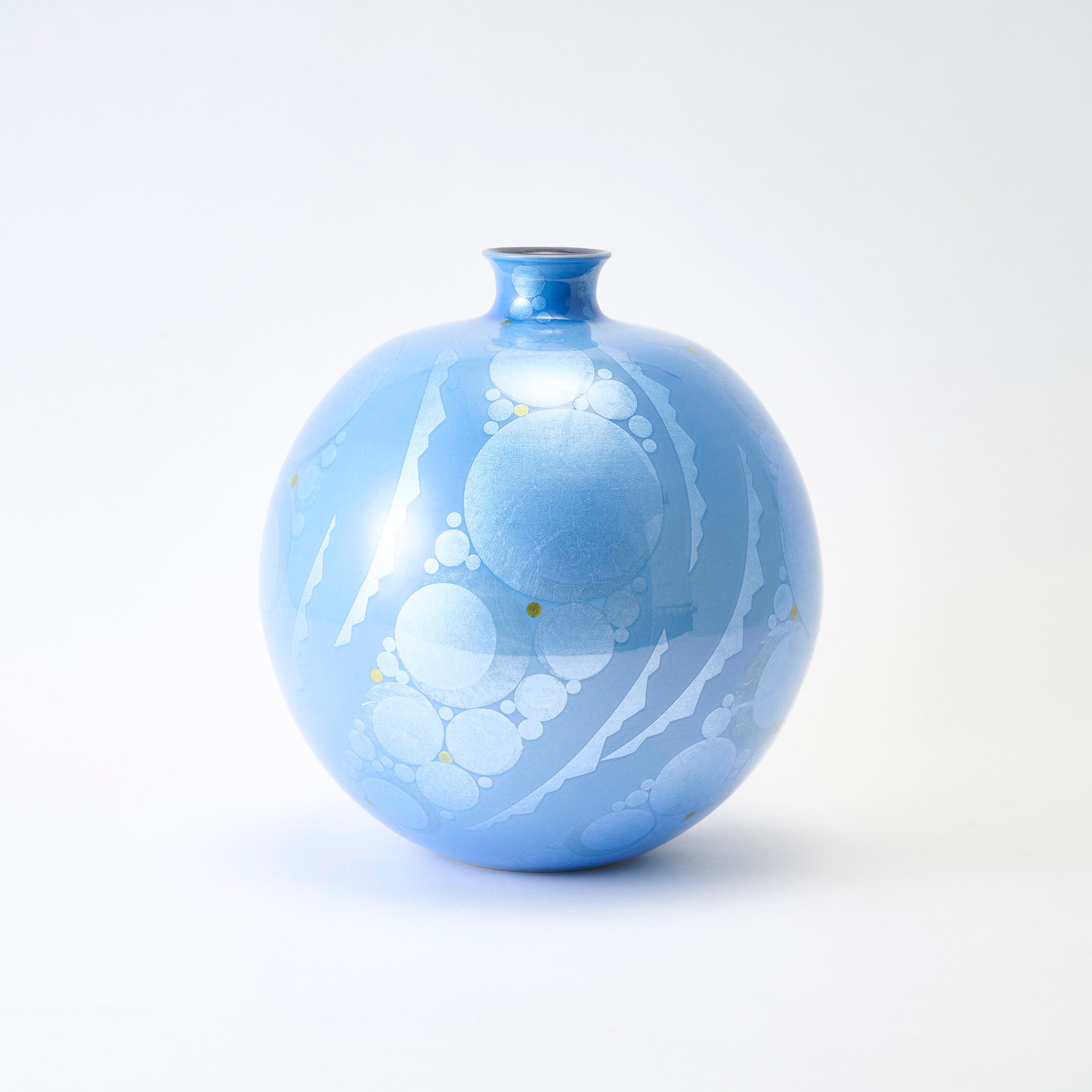 Yuri-Ginsai Pale Azure Circular Pattern Vase