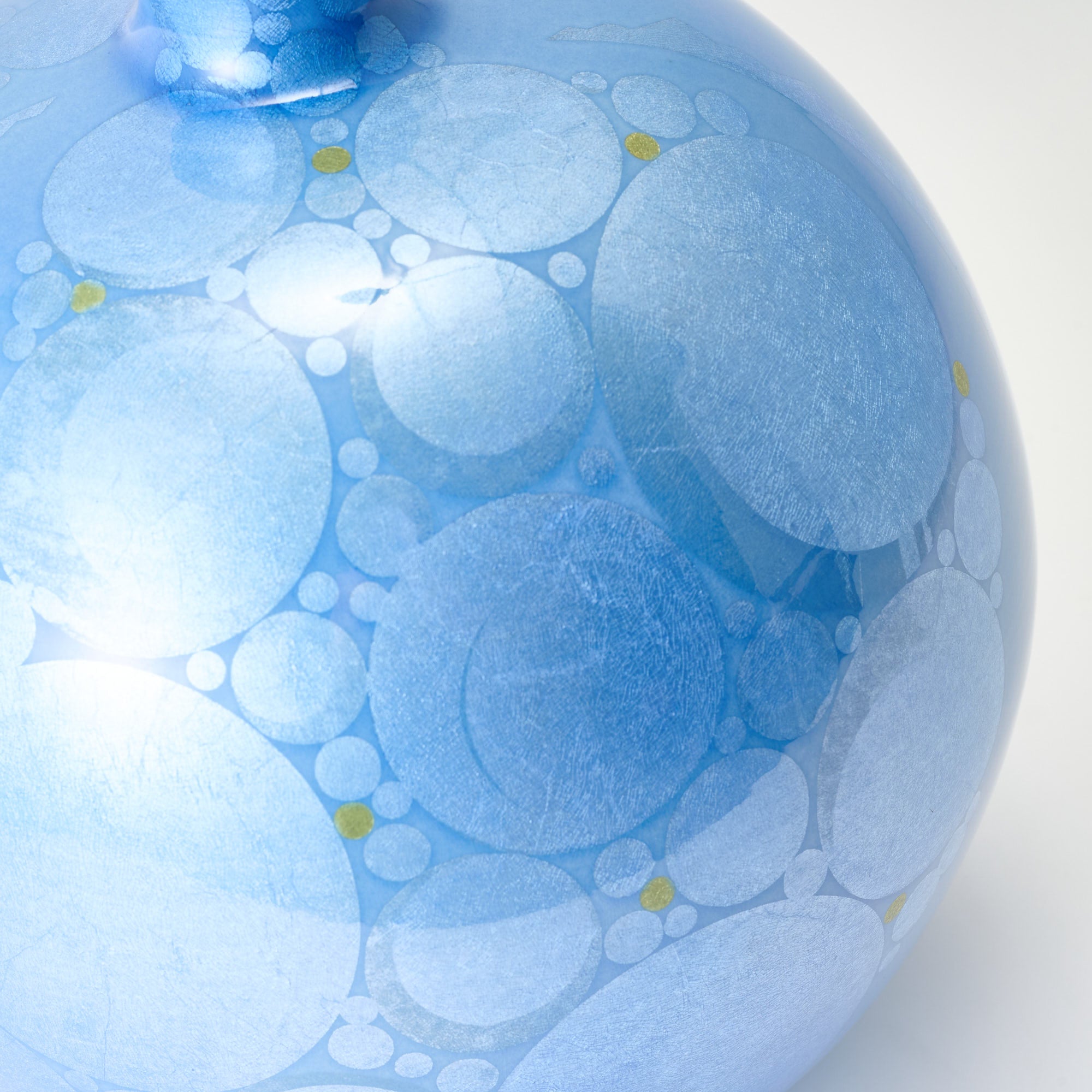 Yuri-Ginsai Pale Azure Circular Pattern Vase