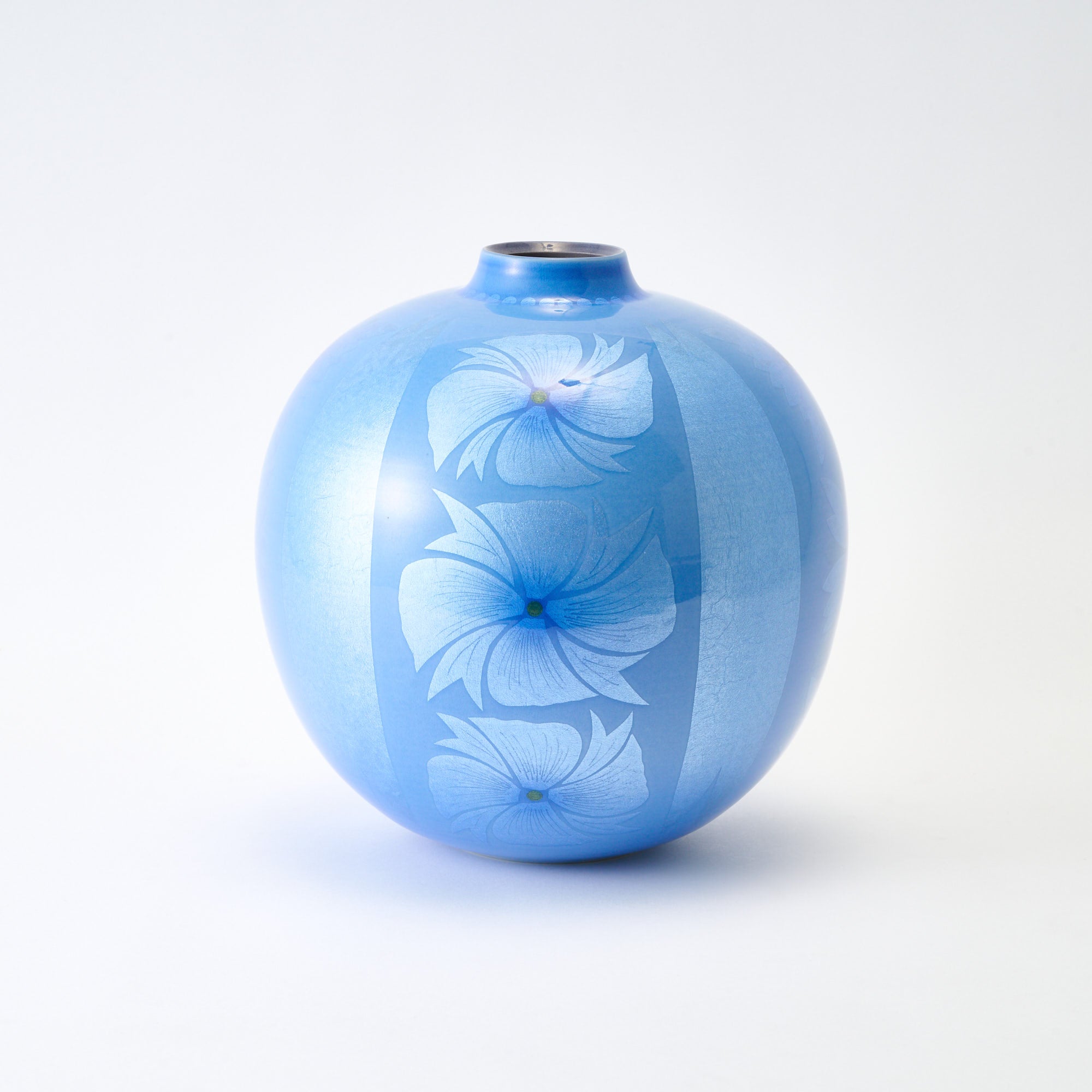 Yuri-Ginsai Pale Azure Flower Pattern Vase