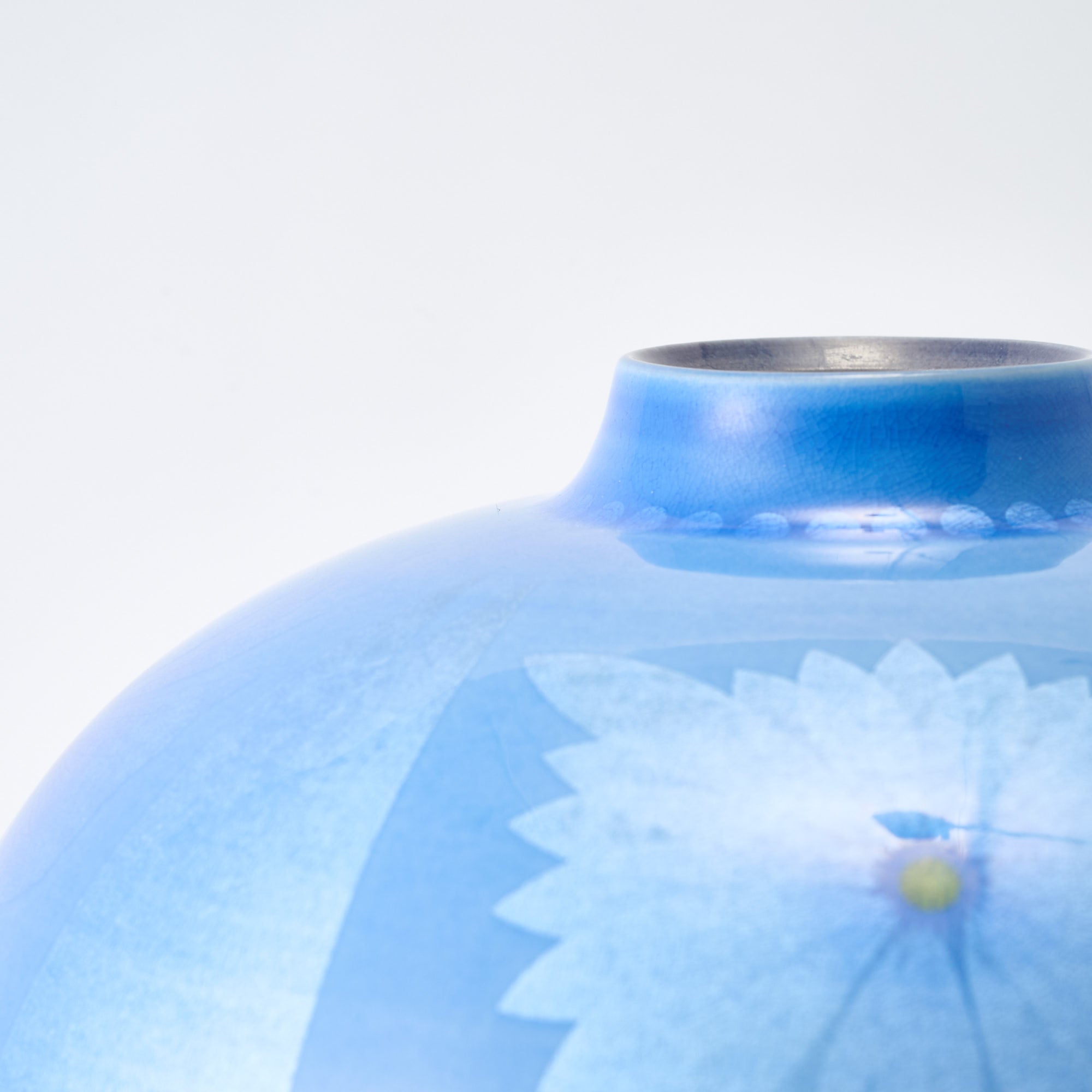 Yuri-Ginsai Pale Azure Flower Pattern Vase