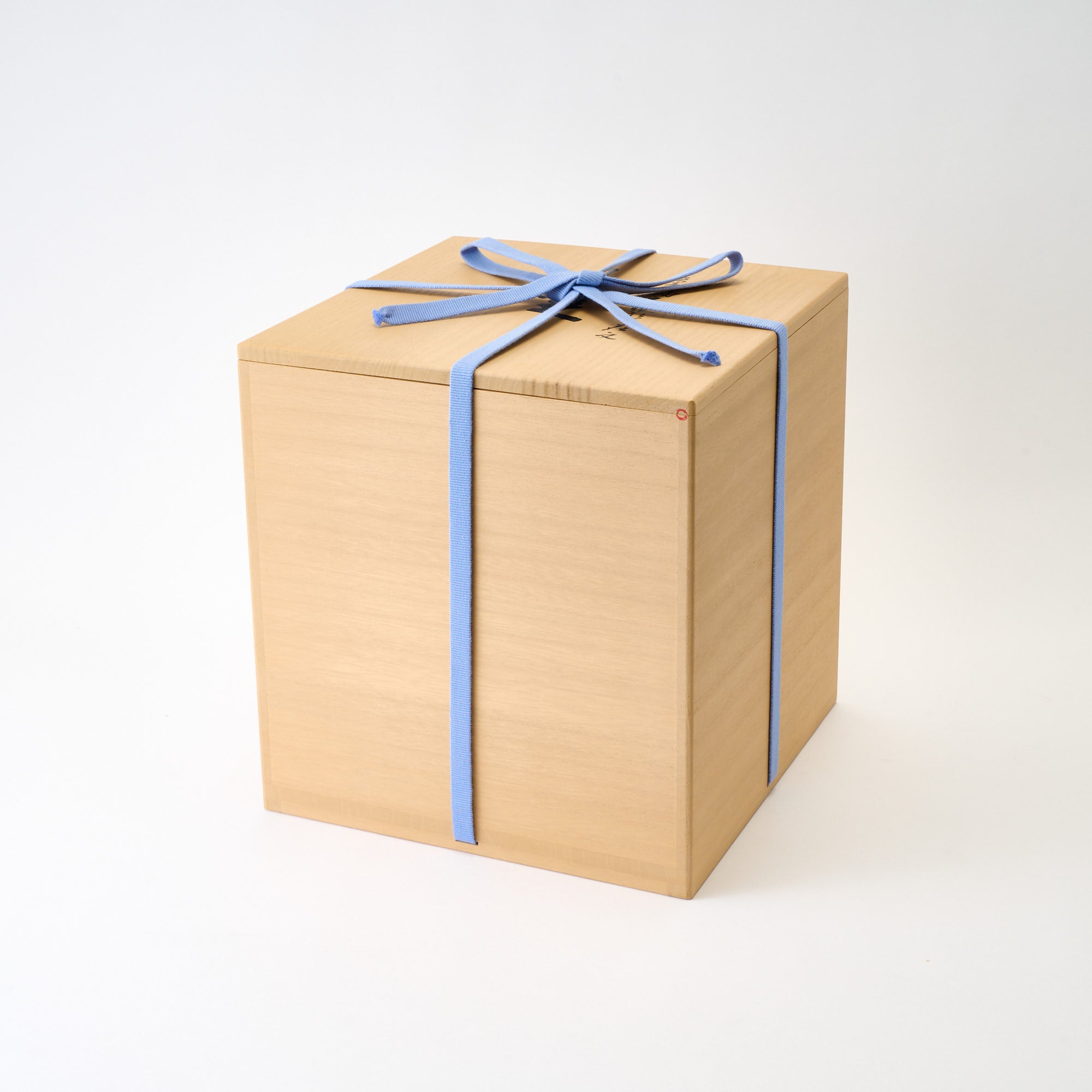 Yuri-Ginsai Pale Azure Flower Pattern Vase