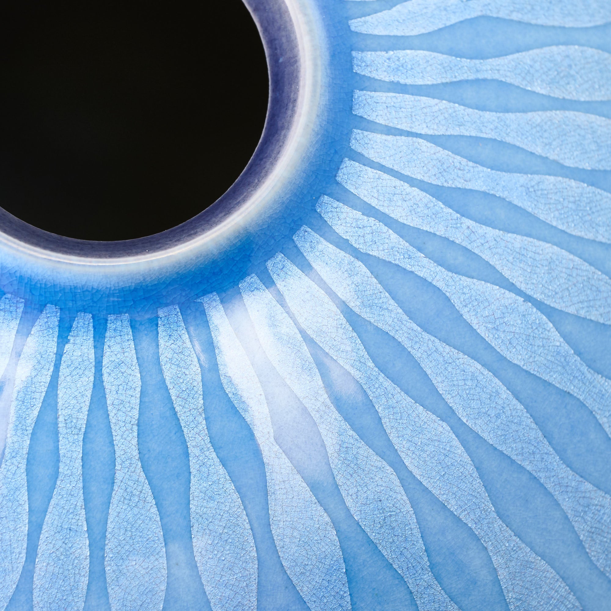 Yuri-Ginsai Pale Azure Rising Steam Pattern Vase