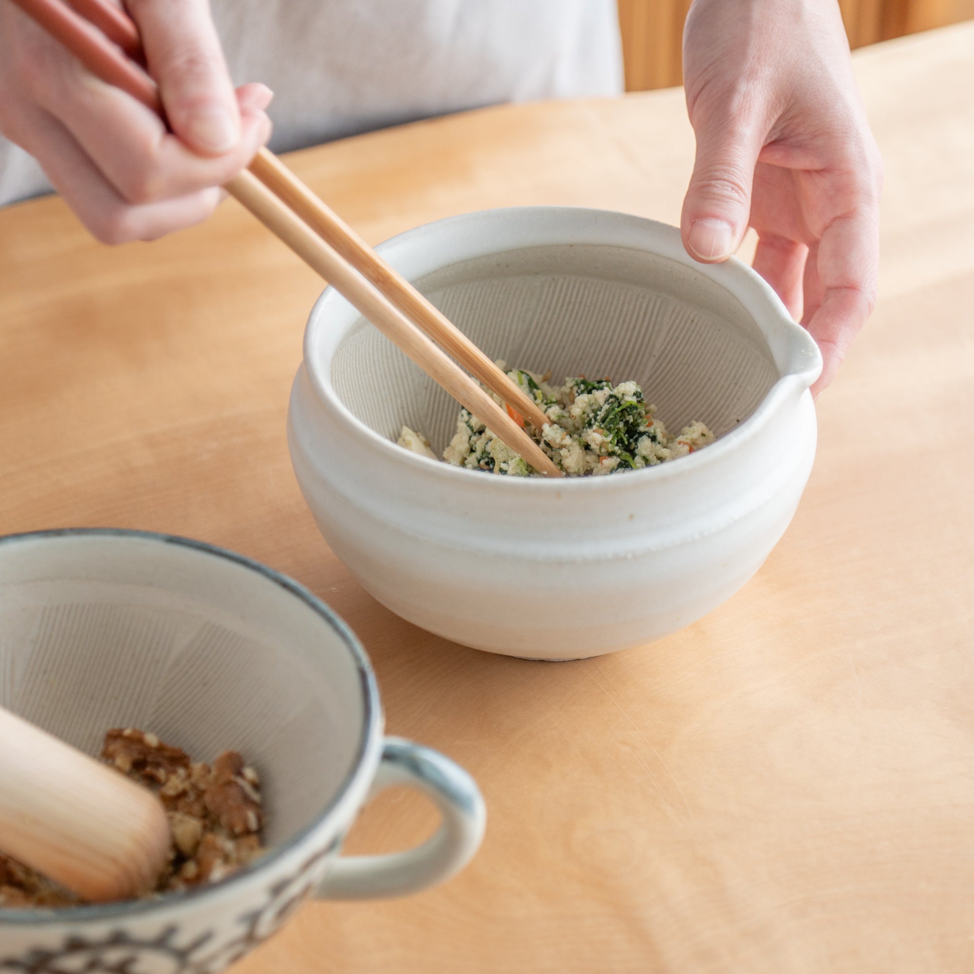 White Round Mortar with Spout 5.9 In