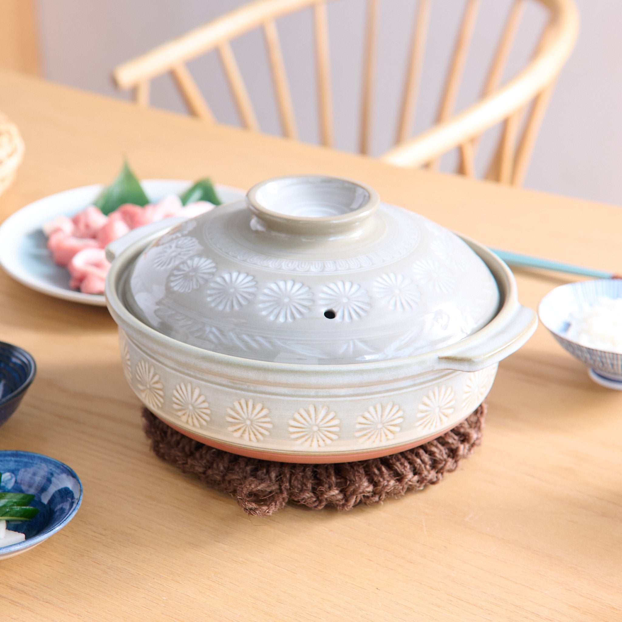 Mishima Donabe Japanese Clay Pot for 3 to 4 People