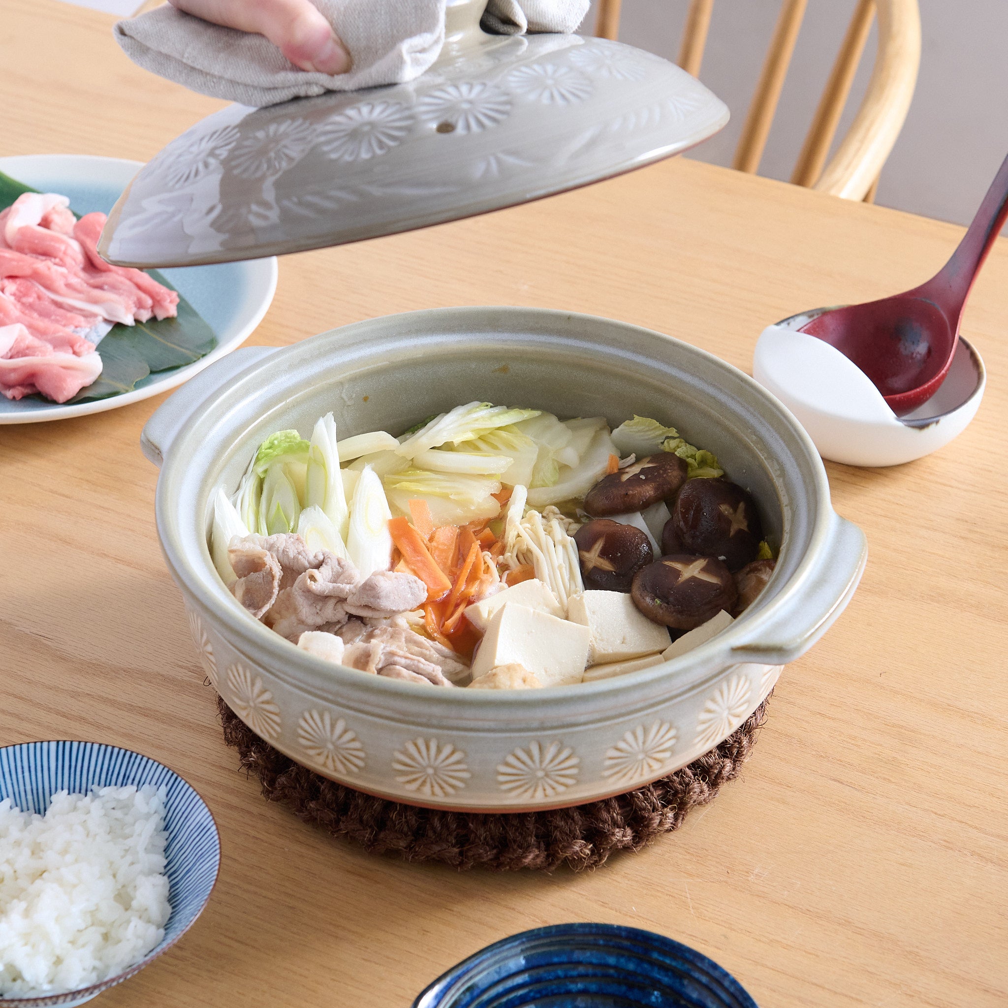 Mishima Donabe Japanese Clay Pot for 3 to 4 People