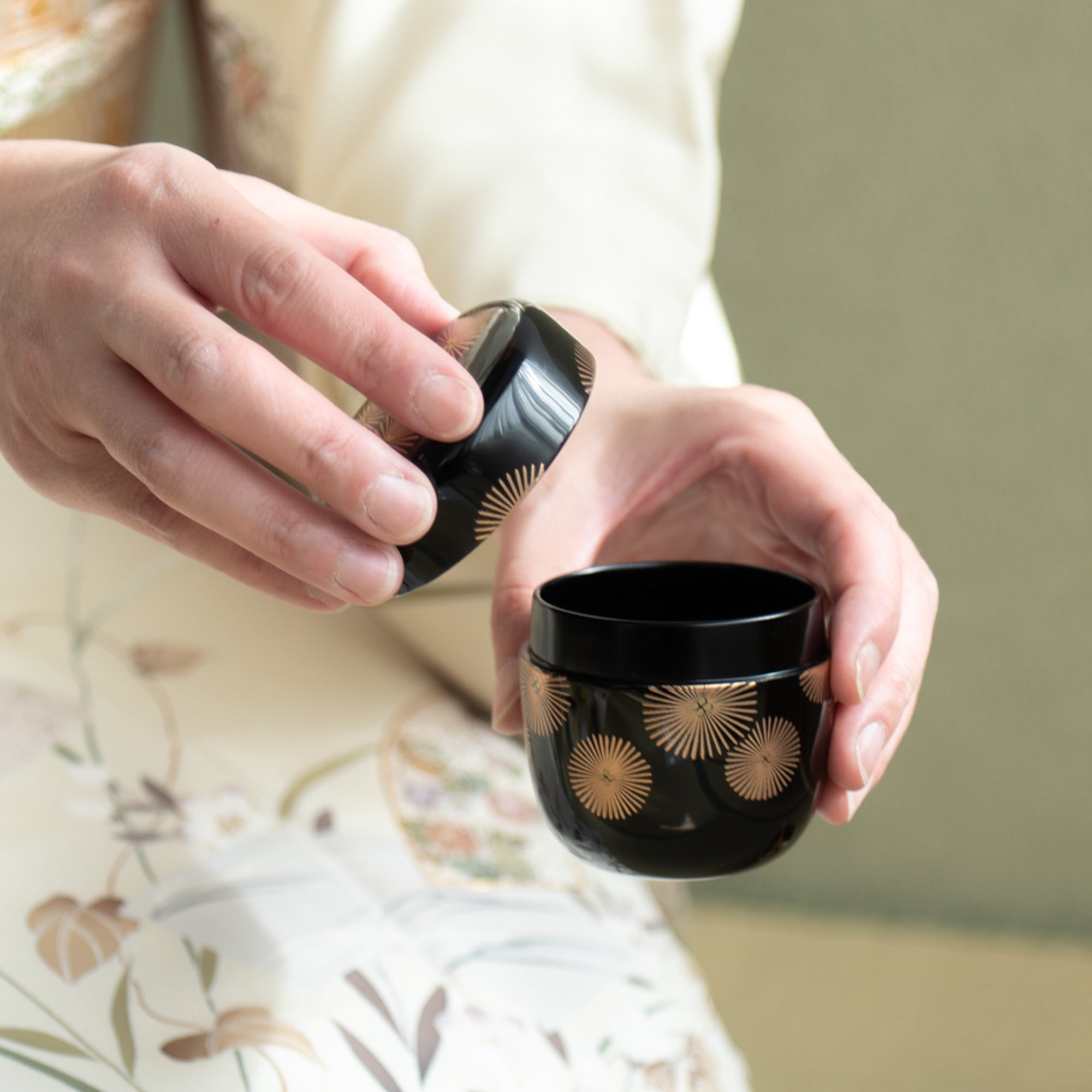 Golden Larch Tree Chu-Natsume Matcha Container