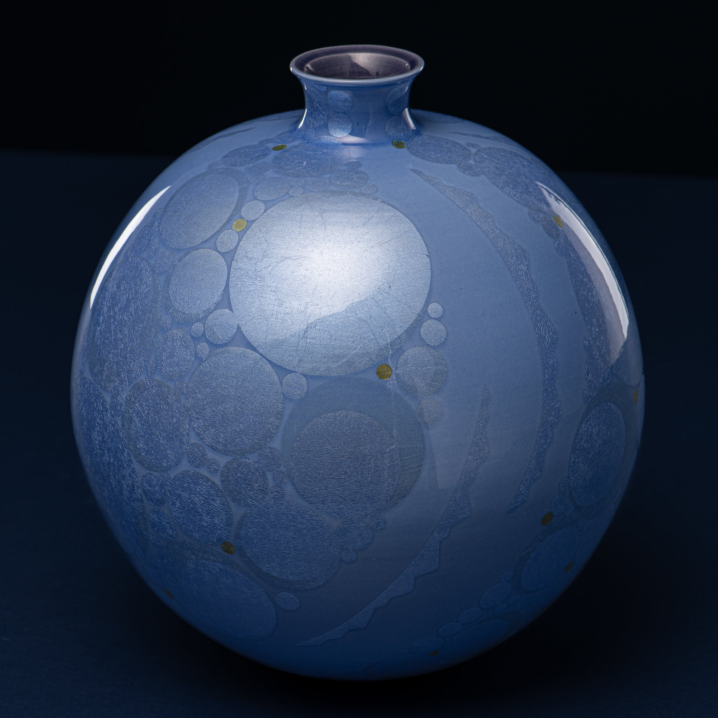 Yuri-Ginsai Pale Azure Circular Pattern Vase