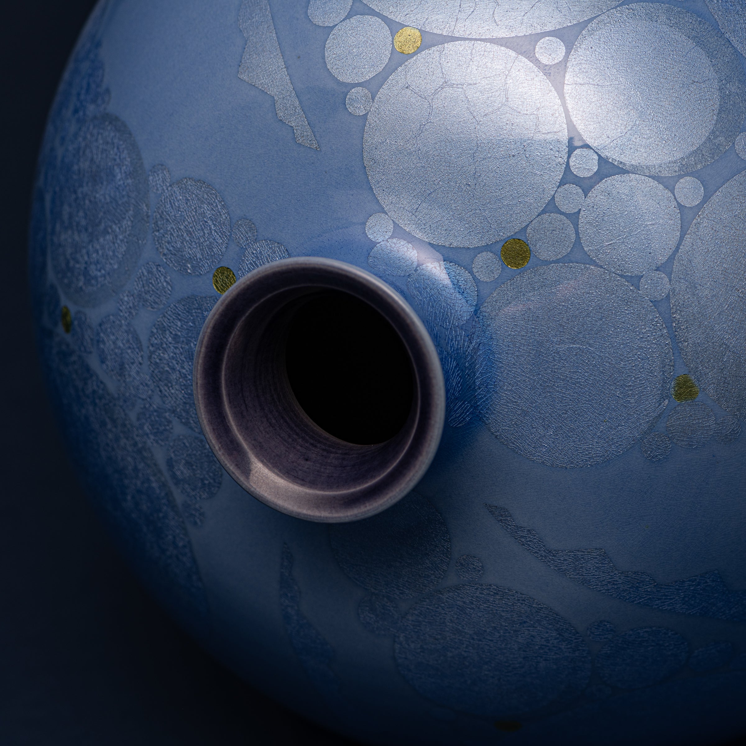 Yuri-Ginsai Pale Azure Circular Pattern Vase