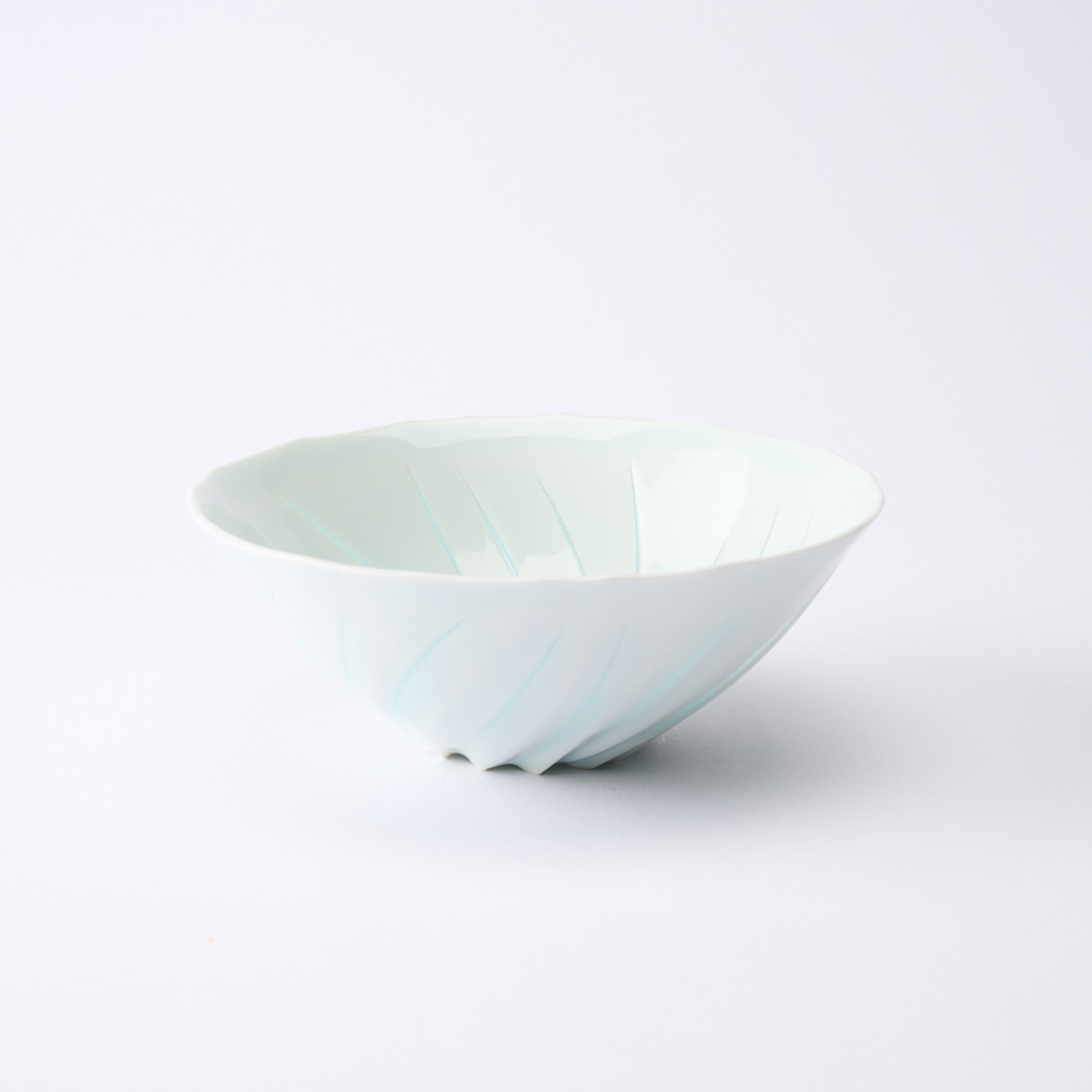 Clad in Light Faceted Matcha Bowl