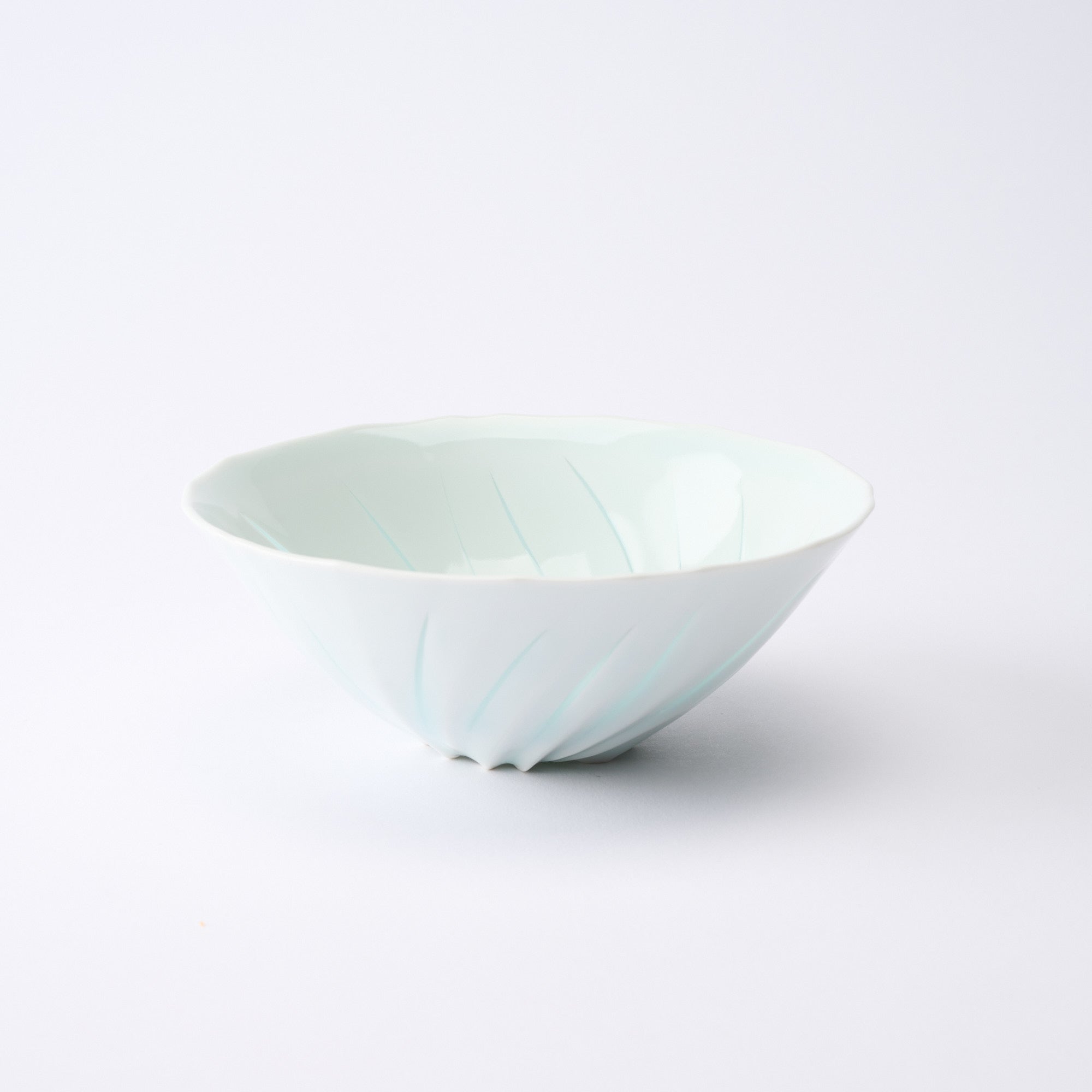 Clad in Light Faceted Matcha Bowl