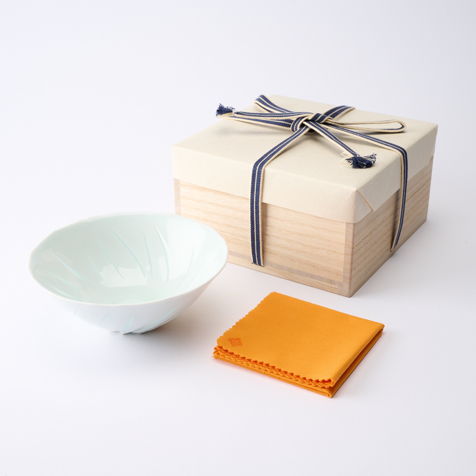 Clad in Light Faceted Matcha Bowl