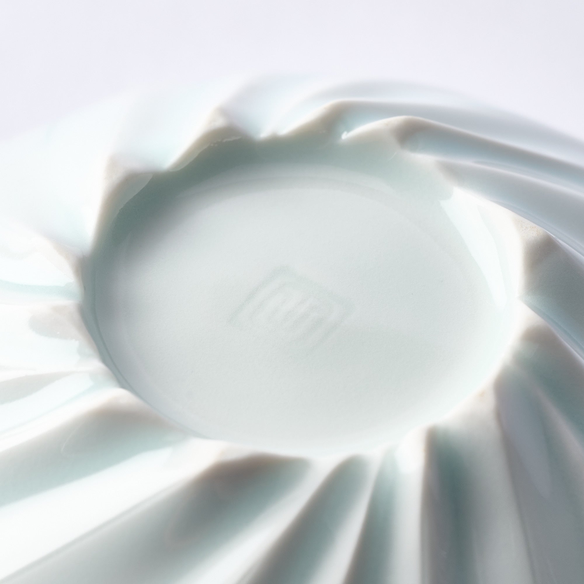 Clad in Light Faceted Matcha Bowl