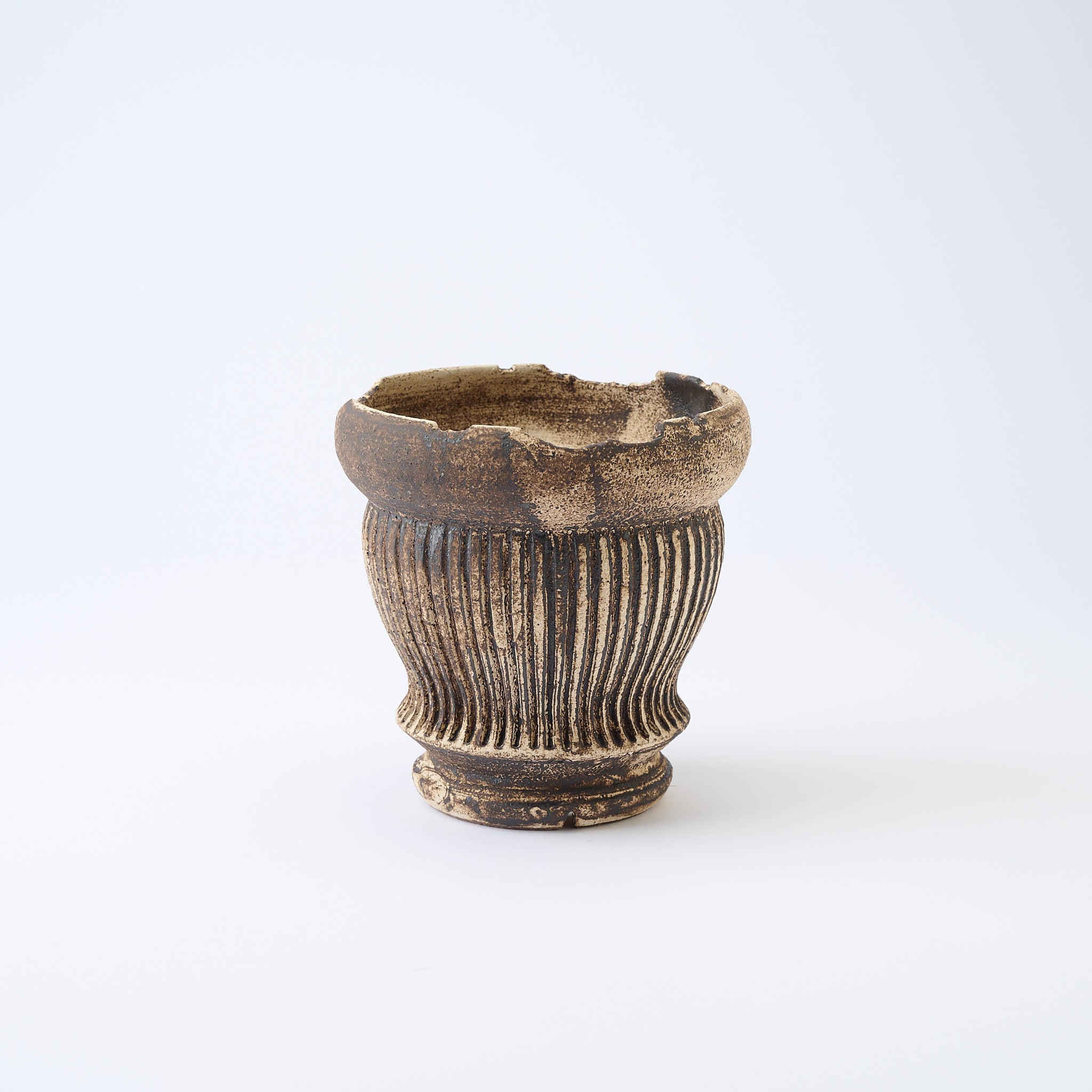 Plump Cracked Rim Speckled Plant Pot 5.1 In