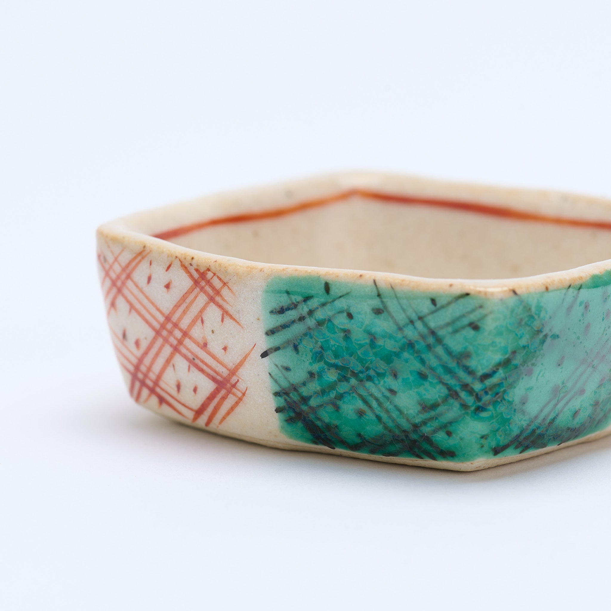 Akae Diamond Pattern Sauce Plate